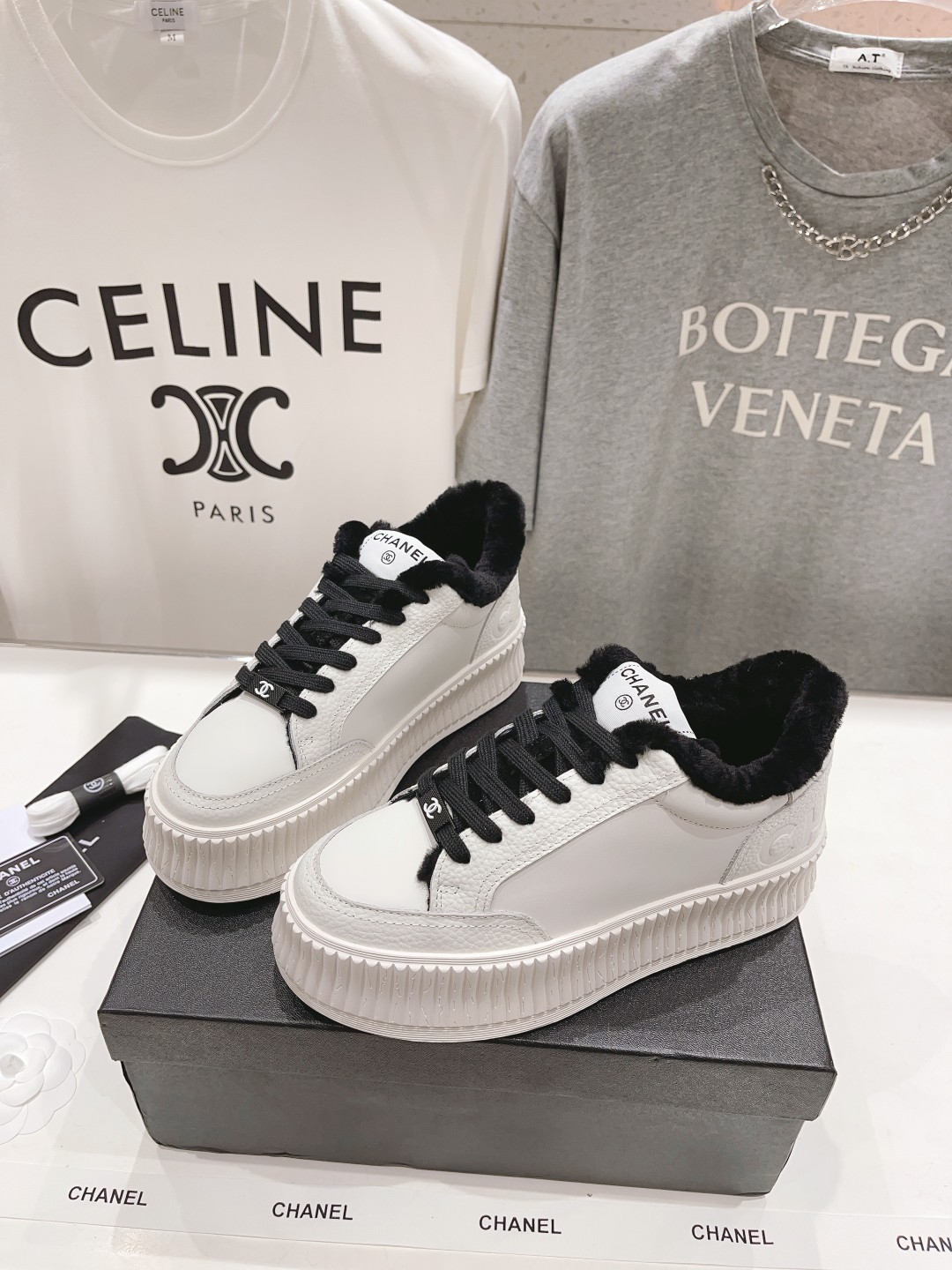 高版本出厂 Chanel*小香2025ss🦋大熊猫拼色厚底饼干鞋羊毛内里休闲鞋网红明星同款 专柜最新走秀