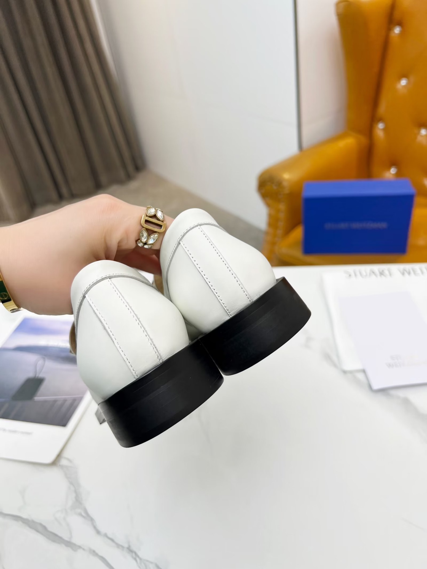 Stuart Weitzman Spring/Autumn Shoes: $500 Bid, Platinum Decor, Cattle Skin, Sheep Inner - 图片 5