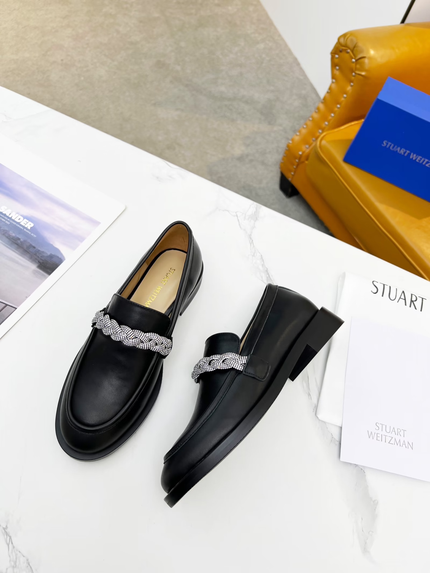 New Stuart Weitzman 2023 Collection: $500 Bid for Stylish Shoes with Platinum Decoders - 图片 5