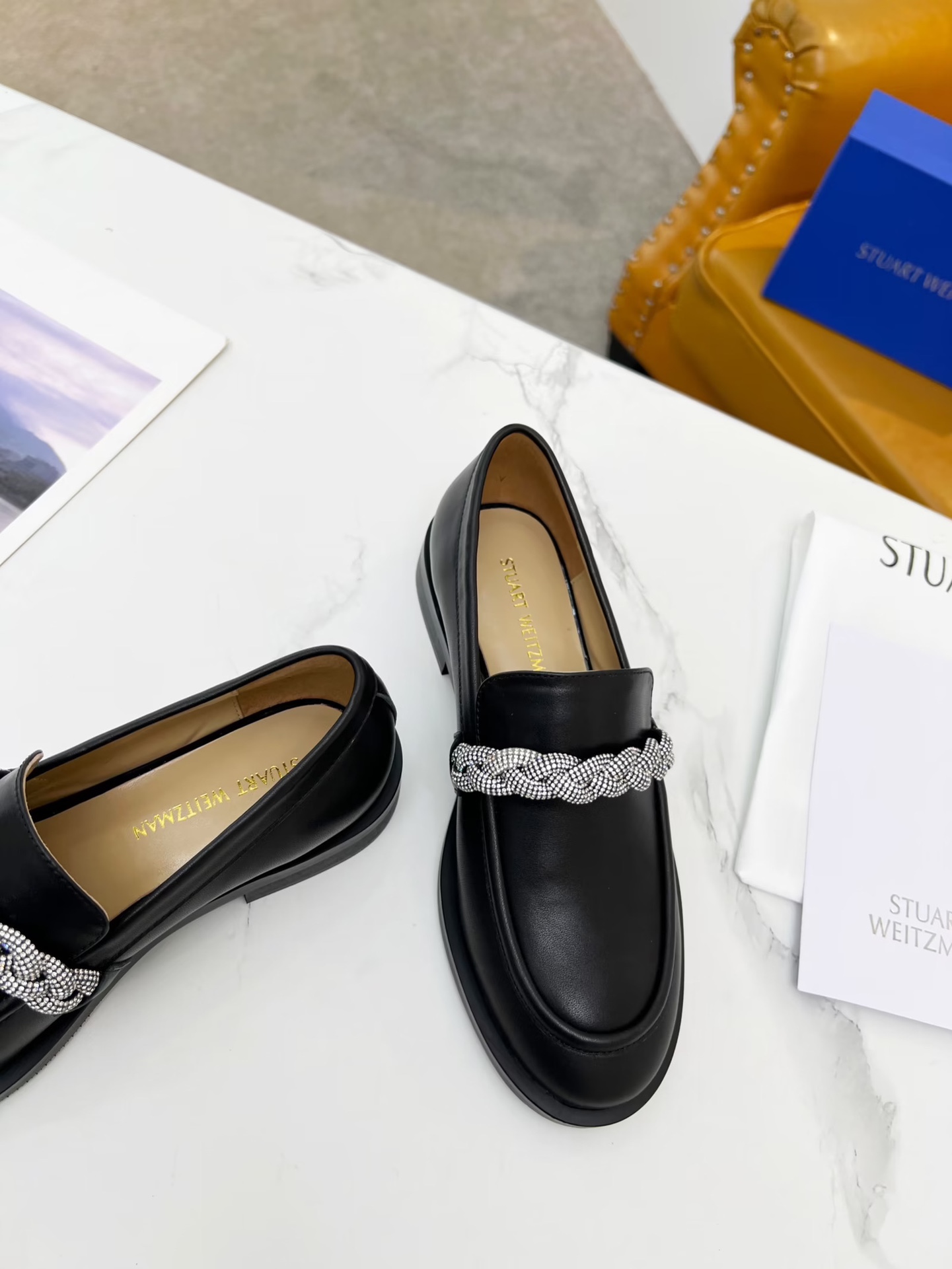 New Stuart Weitzman 2023 Collection: $500 Bid for Stylish Shoes with Platinum Decoders - 图片 9