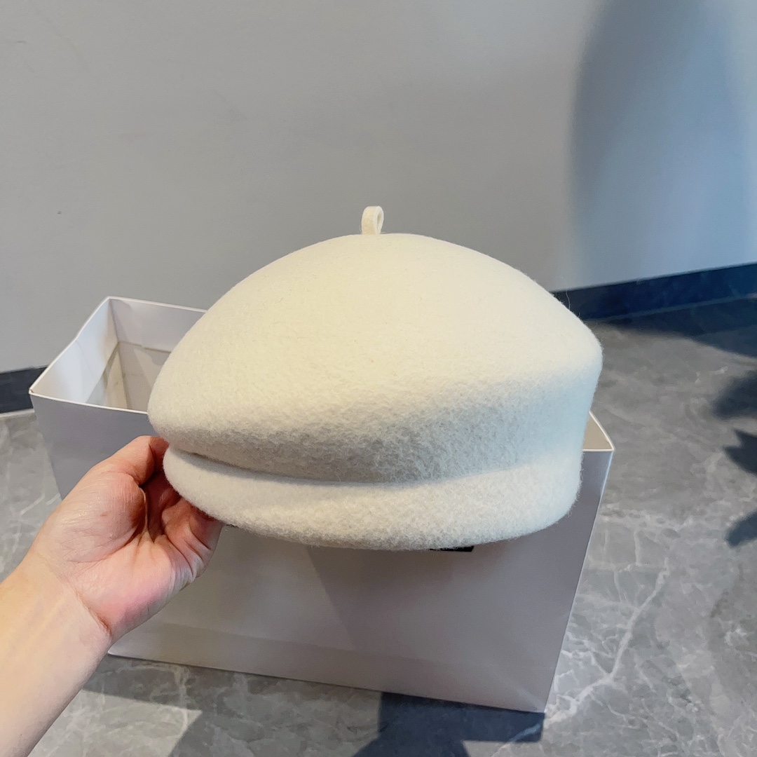 [Valentino Hats]Valentino woolen beret 100% wool fabric Head circumference 57c