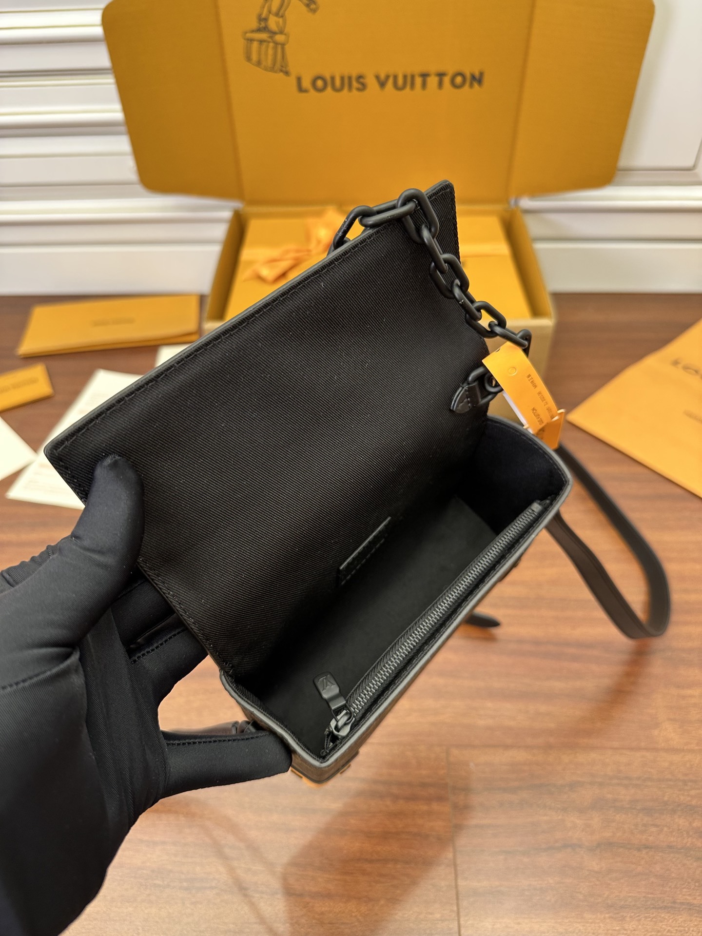 独家首发型号特正版M82534品质全面再次升级专柜同步电子芯片内码新礼盒礼品袋保护纸铜版电子标签合格证皮