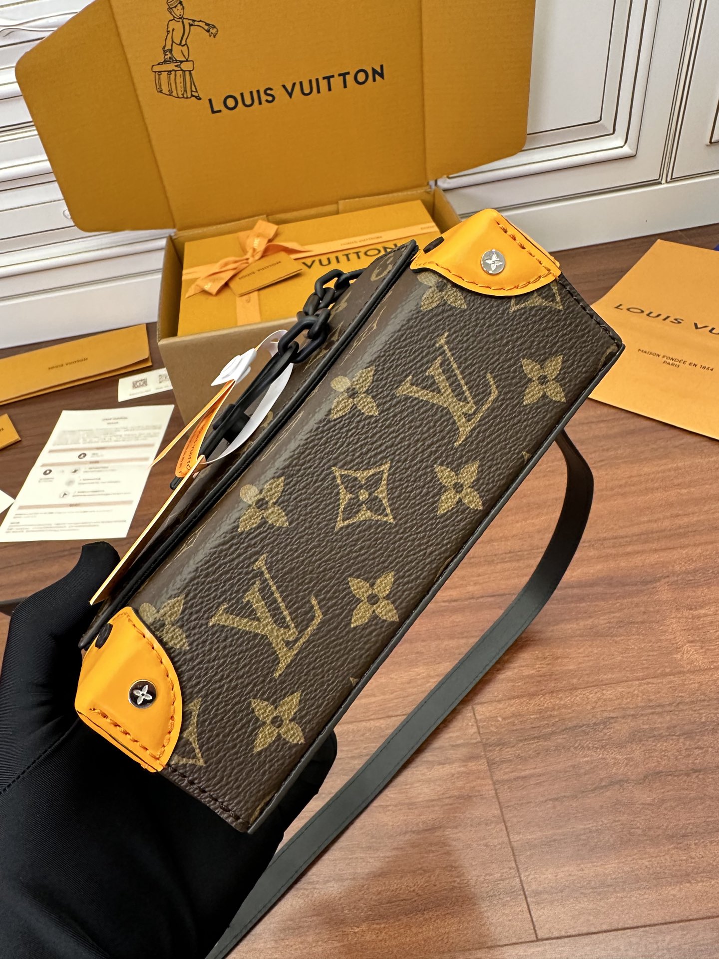 路易威登 Louis Vuitton 高定典藏名品高定成衣时装外套连衣裙衬衫T恤 #A16D53E4 4