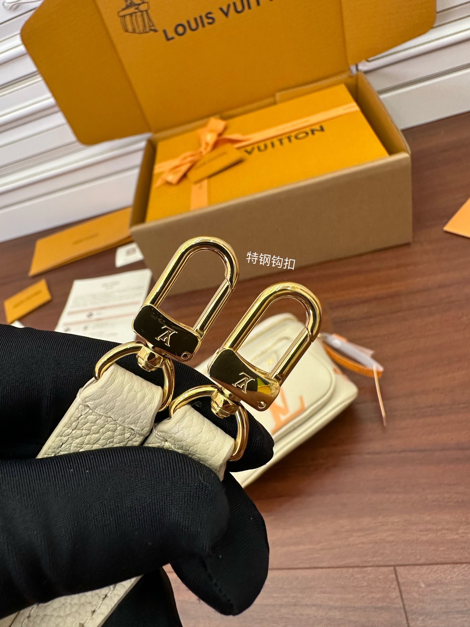 路易威登 Louis Vuitton 高定典藏名品高定成衣时装外套连衣裙衬衫T恤 #413C4D3F 4