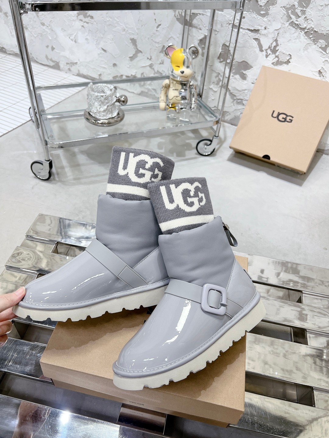 UGG二代袜筒雪地靴 - 防寒性抜群の快適設計