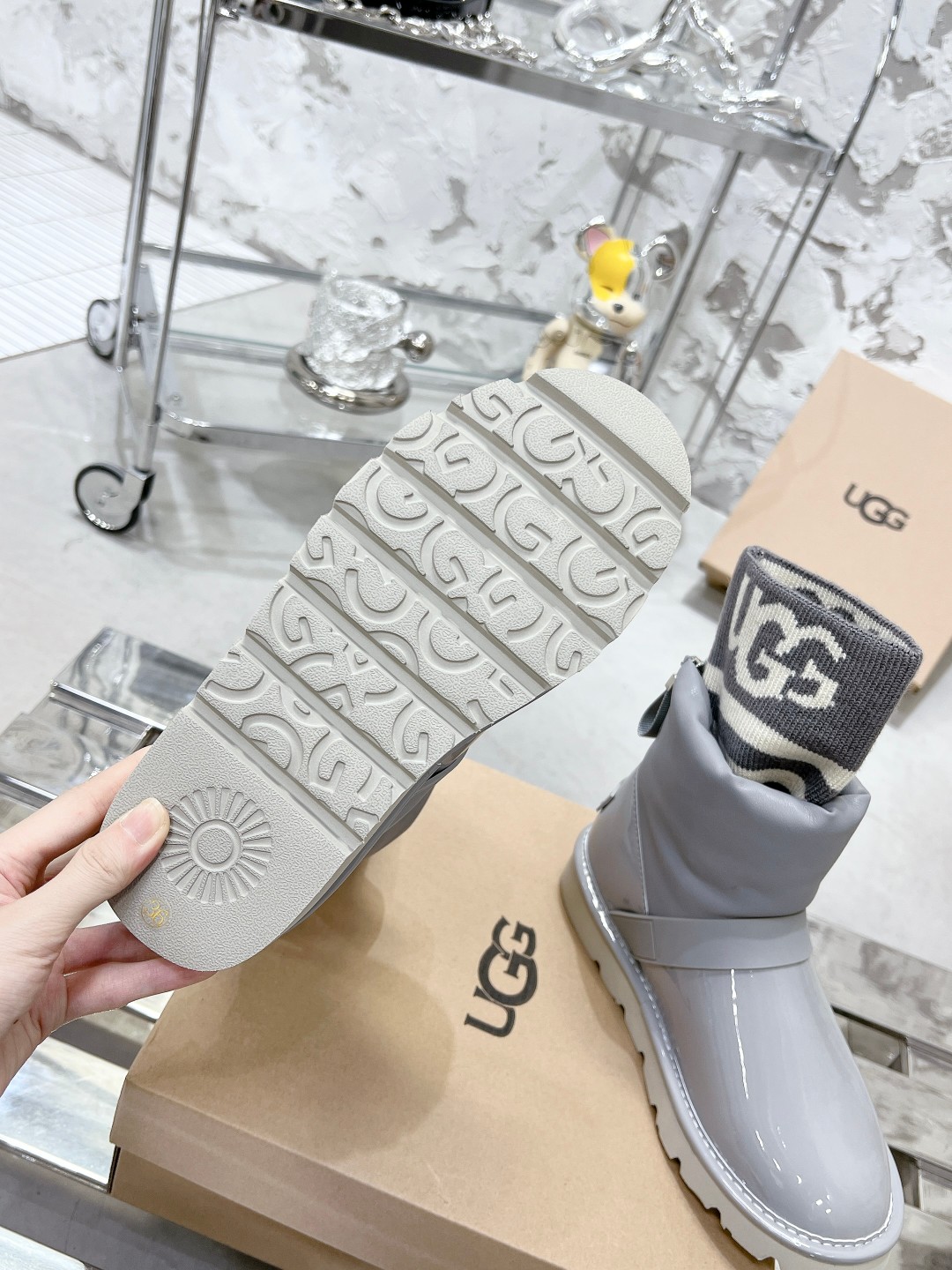 UGG二代袜筒雪地靴 - 防寒性抜群の快適設計