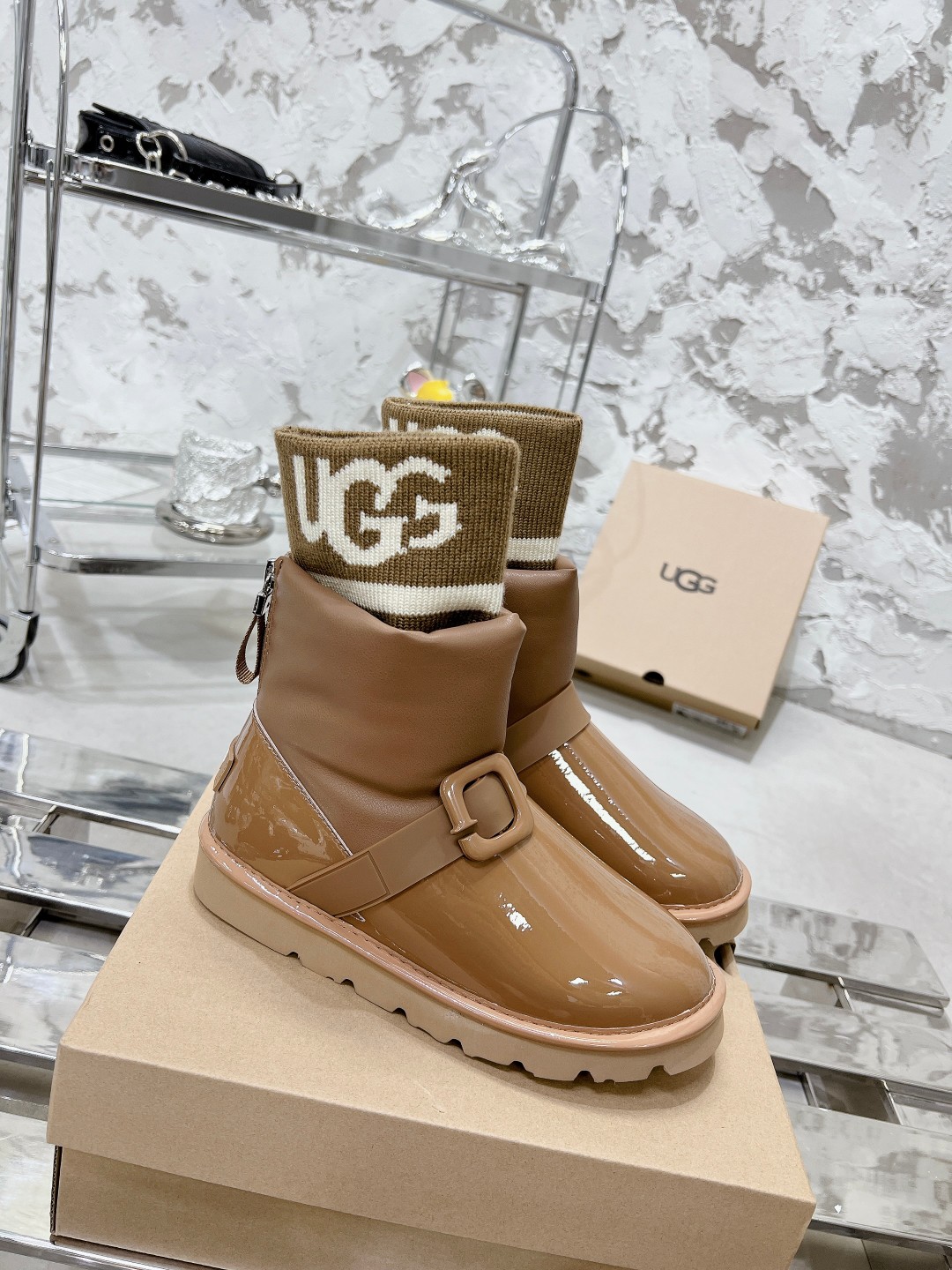 UGG上新 二代袜筒雪地靴 - 防寒・快適なデザイン