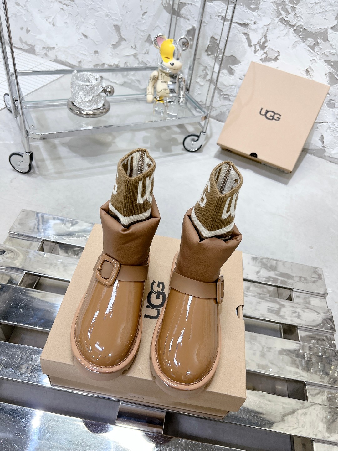 UGG上新 二代袜筒雪地靴 - 防寒・快適なデザイン