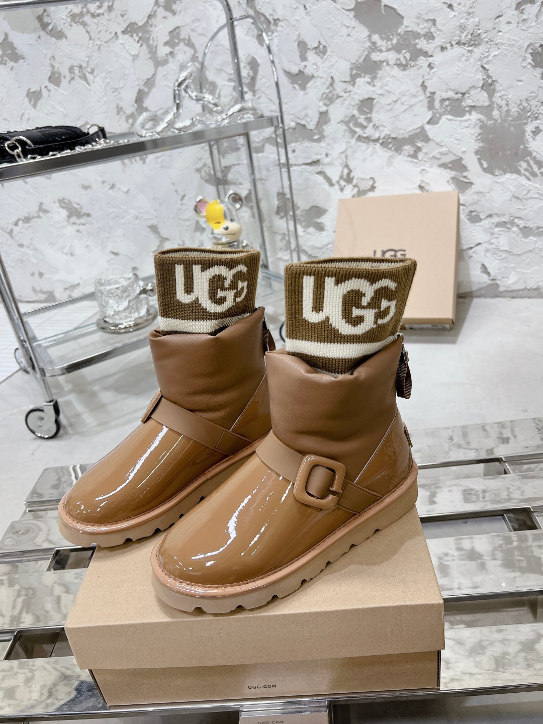 UGG上新 二代袜筒雪地靴 - 防寒・快適なデザイン