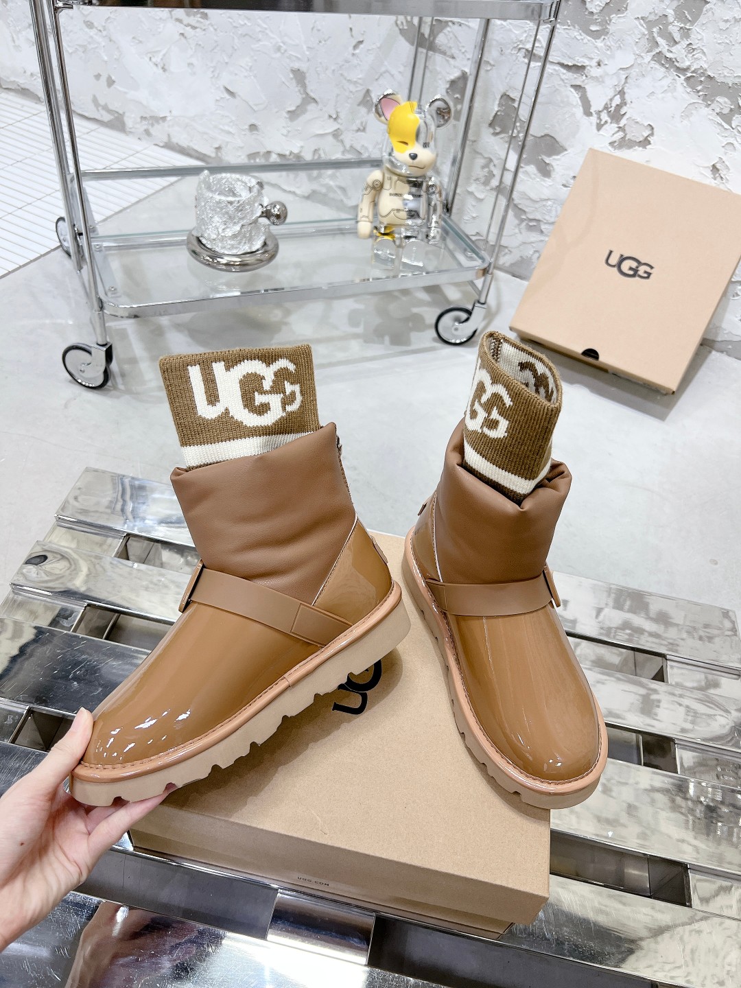 UGG上新 二代袜筒雪地靴 - 防寒・快適なデザイン