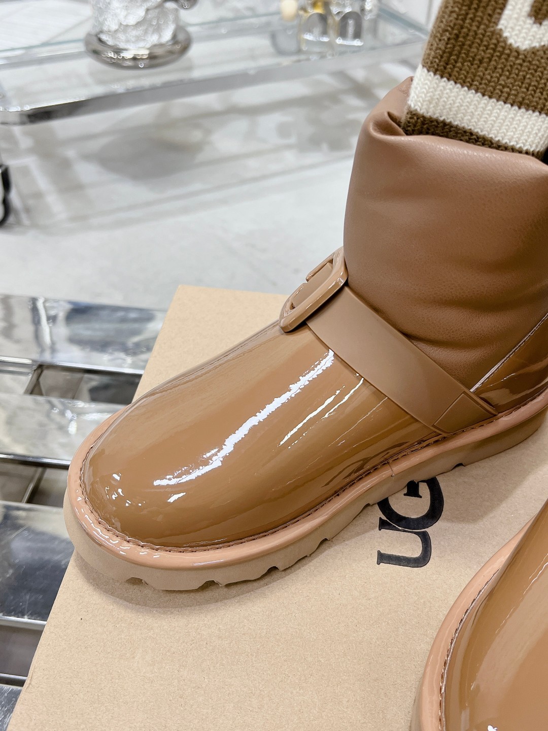 UGG上新 二代袜筒雪地靴 - 防寒・快適なデザイン