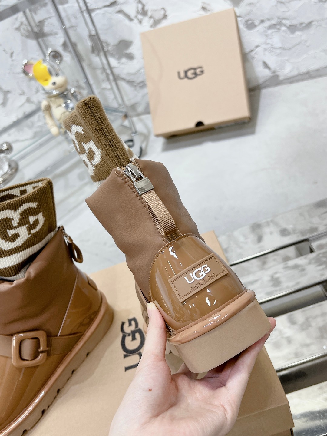 UGG上新 二代袜筒雪地靴 - 防寒・快適なデザイン