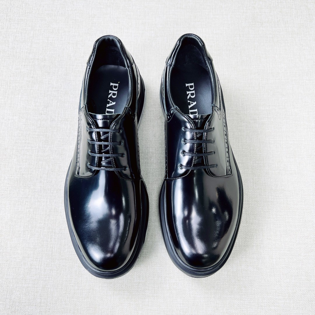 NO:679793,[P^] Original order quality - Official website simultaneous purchase level, ruthless goods - Upper material, original imported open-edge beaded cowhide, brogue hand-carved design on toe cap - Inner foot pad, water-dyed cowhide - Original air-cushion private mold outsole -Size 39-44 (38 customized, non-refundable and non-exchangeable) -,,cowhide19860909【P^】原单品质 -官网同步代购级别,狠货 -鞋面材质,原版进口开边珠牛皮,鞋头布洛克手工雕花设计 -内里垫脚,水染牛皮 -原版气垫私模大底 -Size 39-44（38定制不退不换） -,,cowhide,Men's shoes