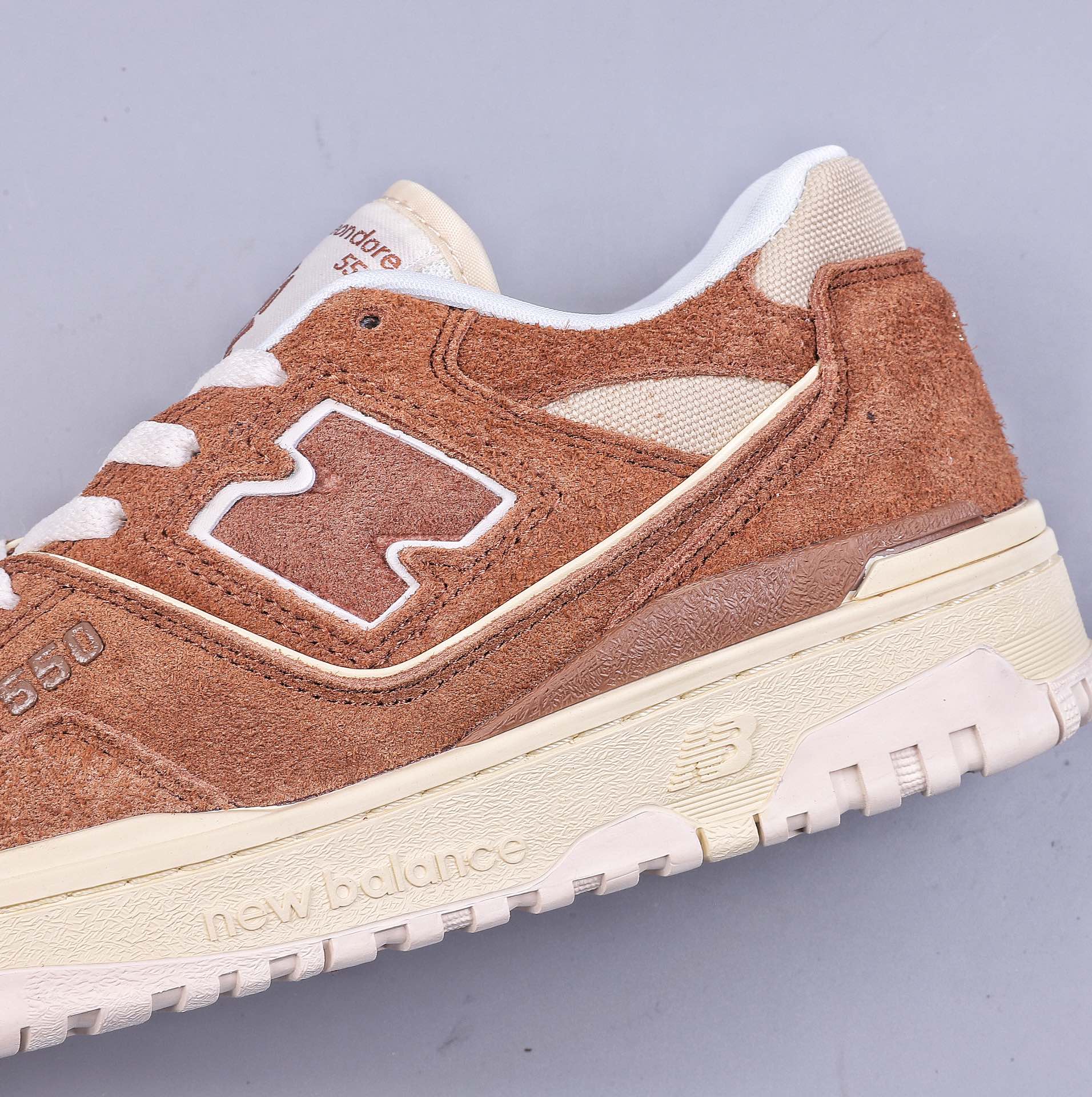 200 RA New Balance BB550 x AIME LEON DORE 联名翻毛棕复古跑鞋 BB550DB1