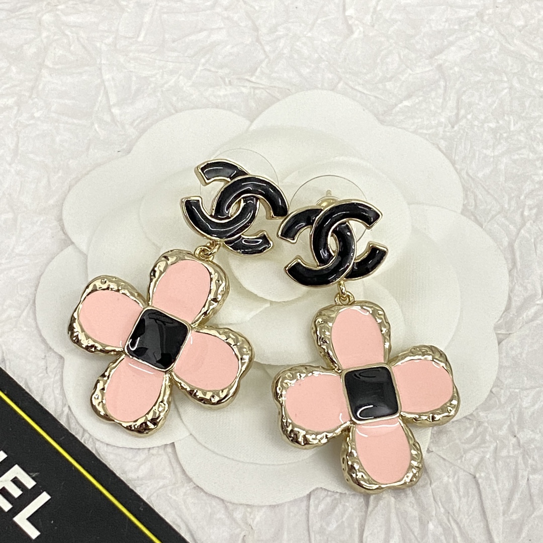 Chanel 7 Star
 Jewelry Earring Necklaces & Pendants Pink Vintage