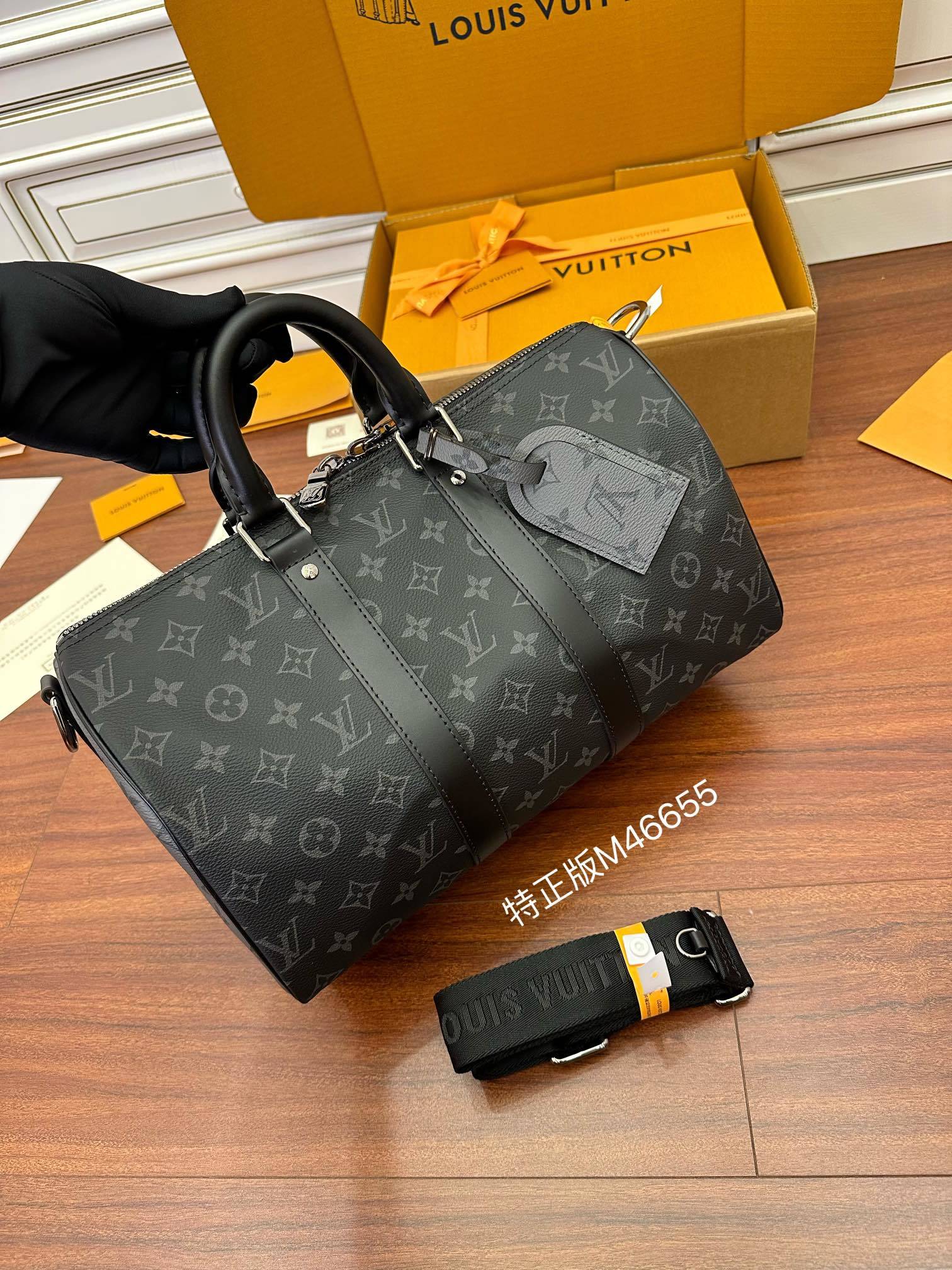 独家首发型号特正版M46655品质全面再次升级专柜同步电子芯片内码新礼盒礼品袋保护纸铜版电子标签合格证皮