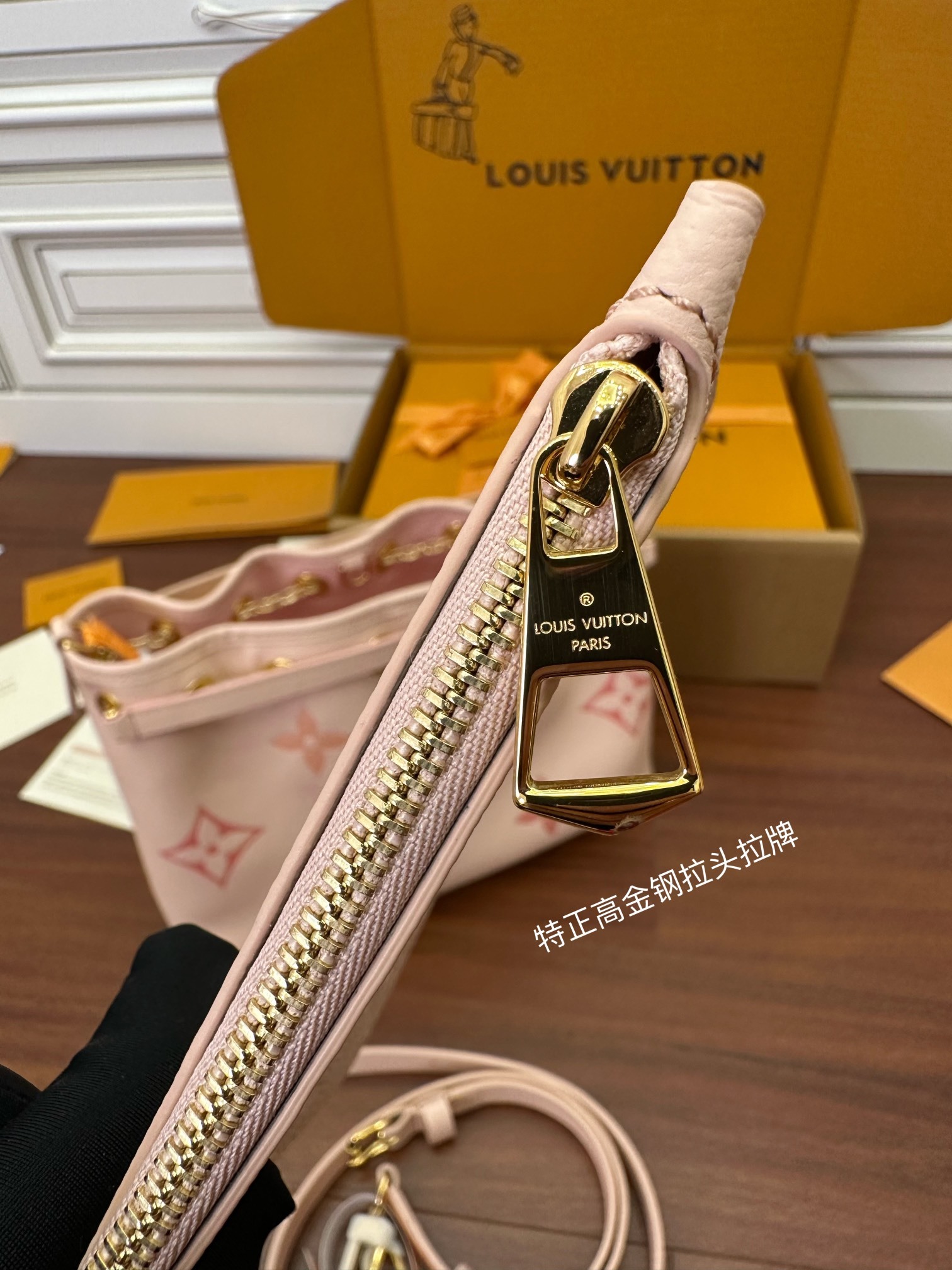独家首发型号特正版M46492品质全面再次升级专柜同步电子芯片内码新礼盒礼品袋保护纸铜版电子标签合格证皮