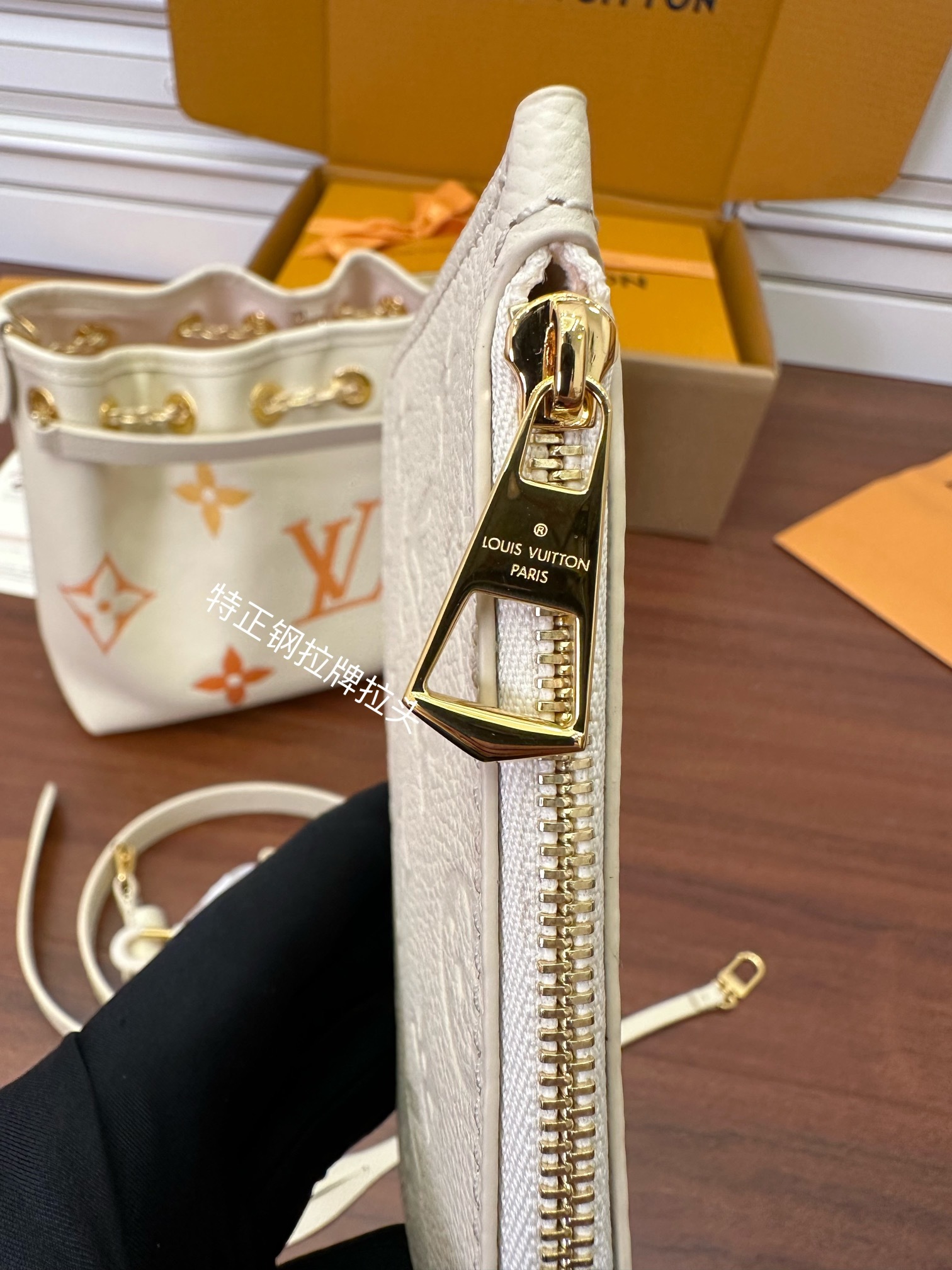 独家首发型号特正版M46545品质全面再次升级专柜同步电子芯片内码新礼盒礼品袋保护纸铜版电子标签合格证皮