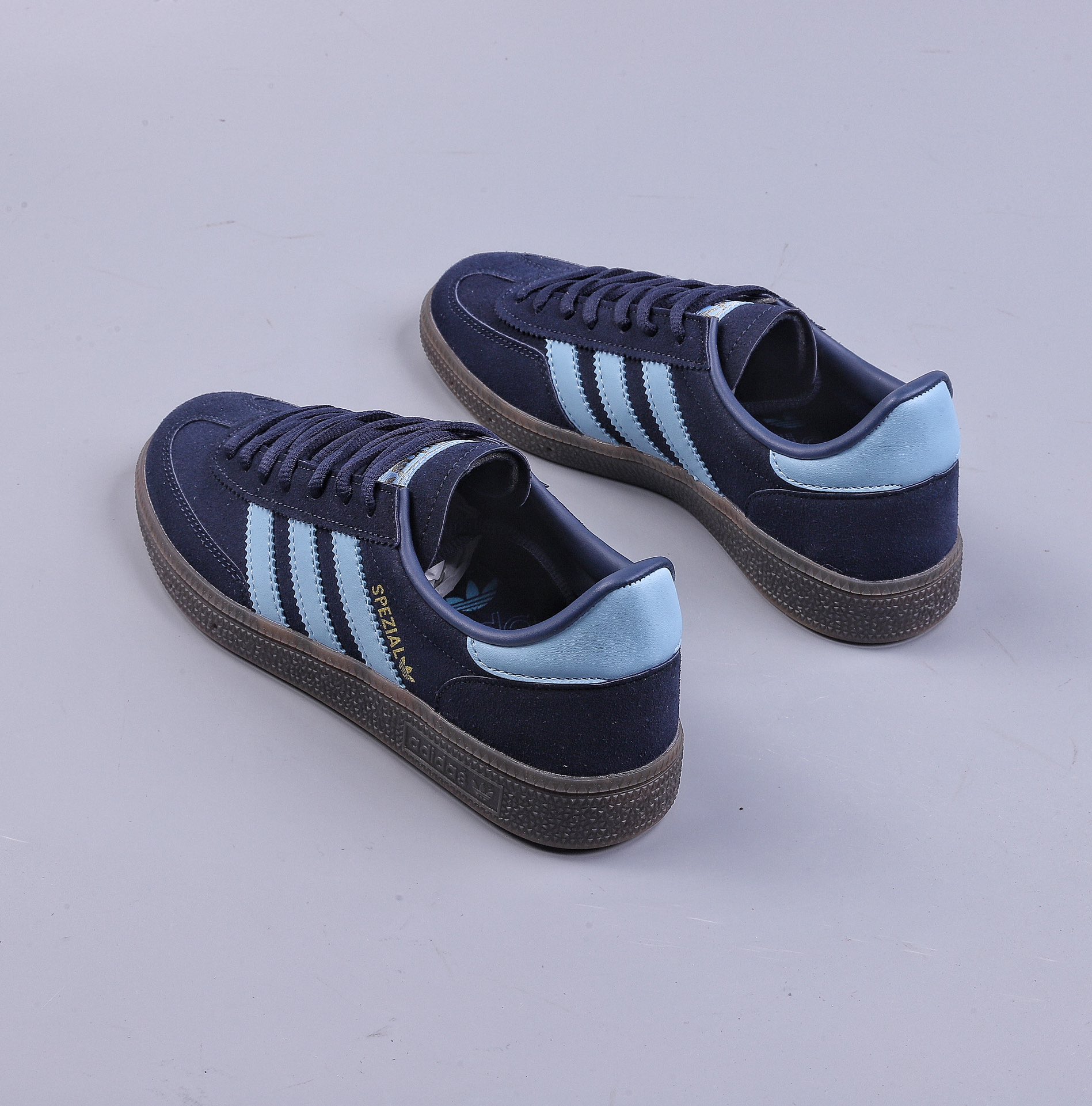 120 YH Adidas HANDBALL SPEZIAL 三叶草学院风复古休闲板鞋 BD7633