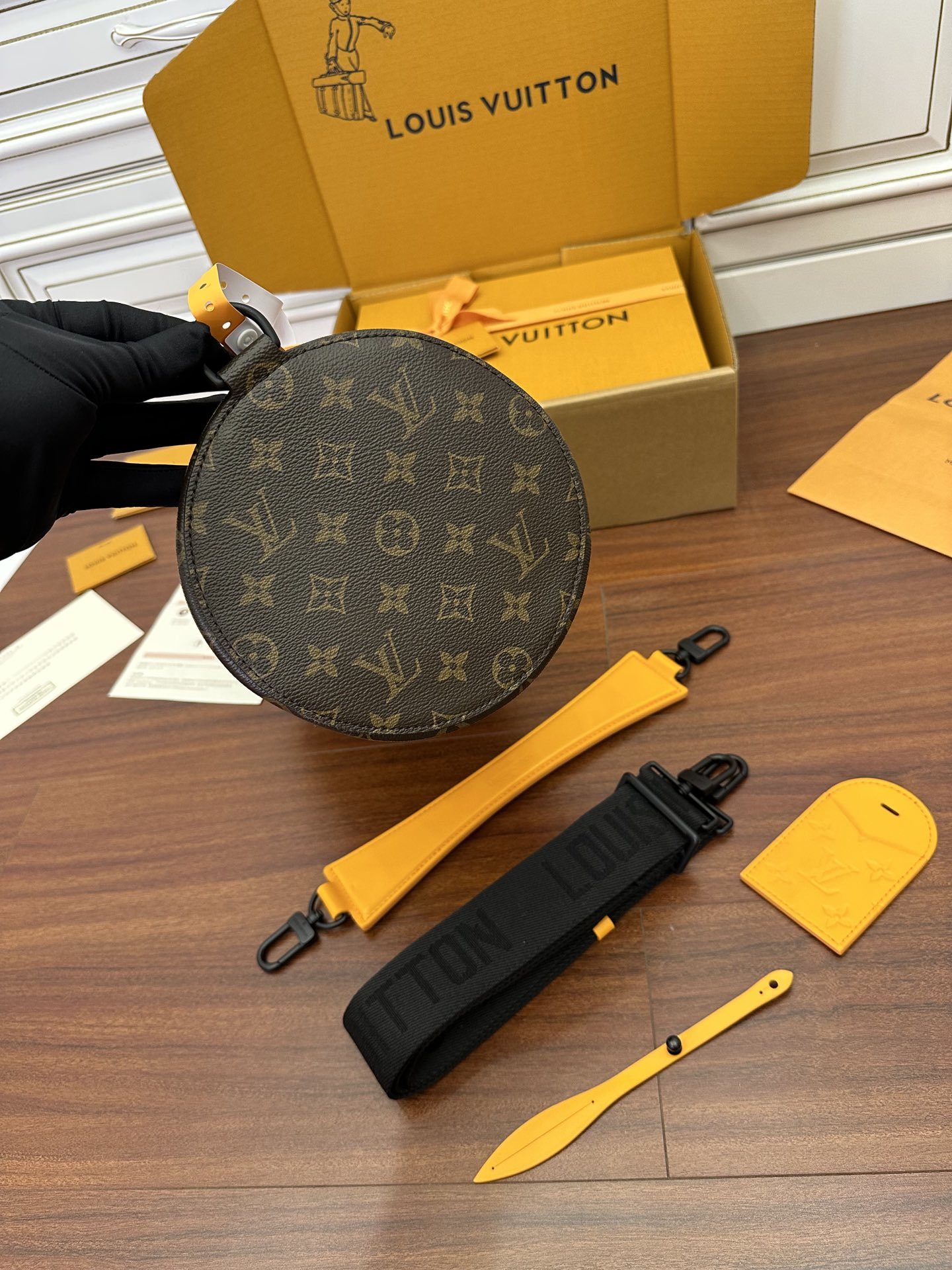 独家首发型号特正版M46691品质全面再次升级专柜同步电子芯片内码新礼盒礼品袋保护纸铜版电子标签合格证皮