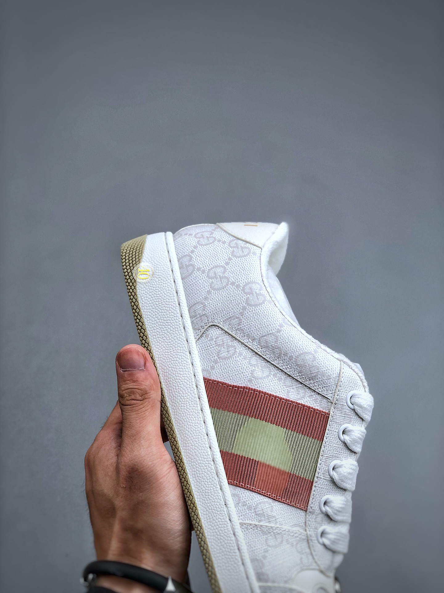 320 （镂空芯片版本） Gucci Distressed Screener sneaker古驰小脏鞋系列