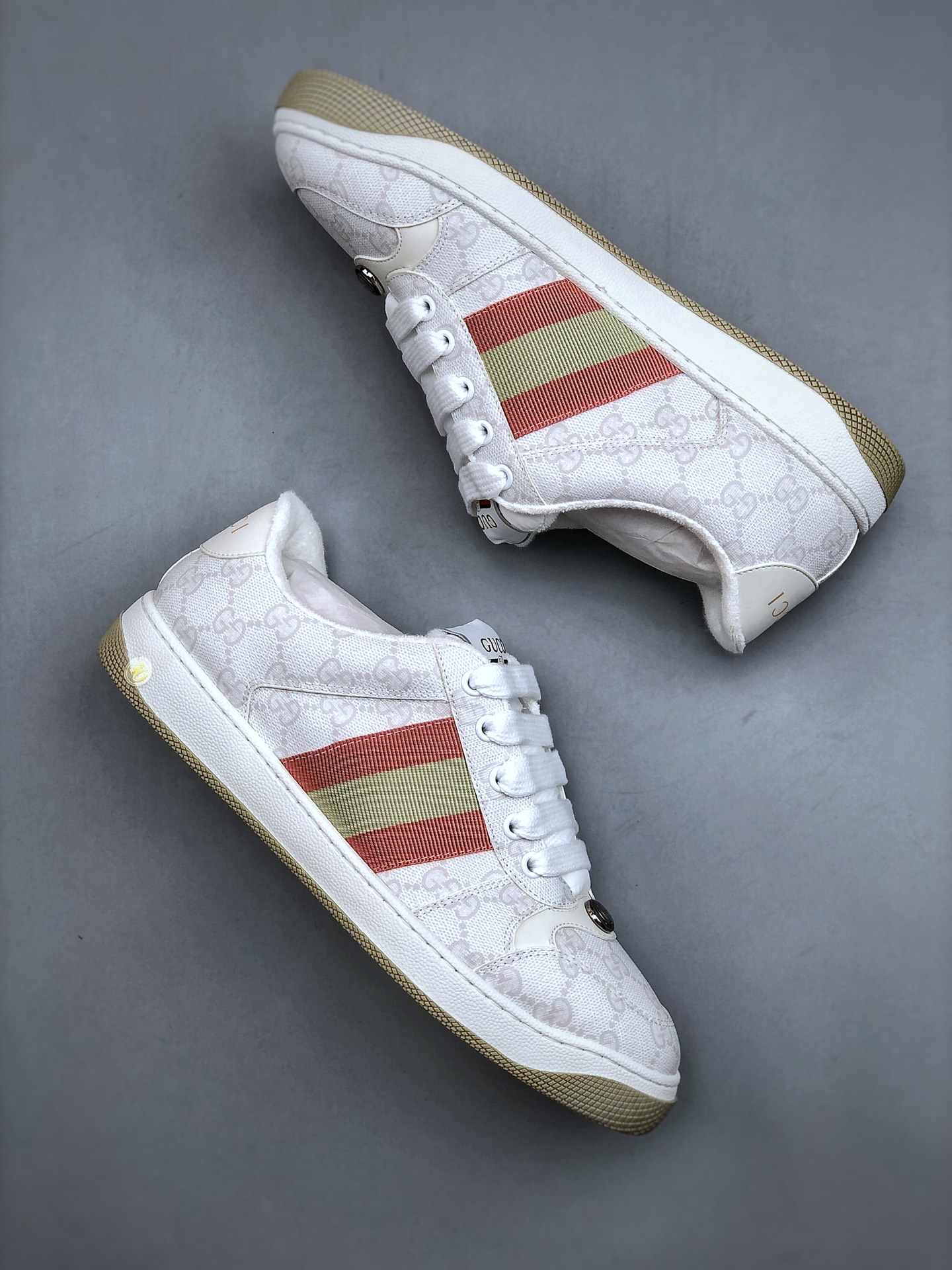 320 （镂空芯片版本） Gucci Distressed Screener sneaker古驰小脏鞋系列