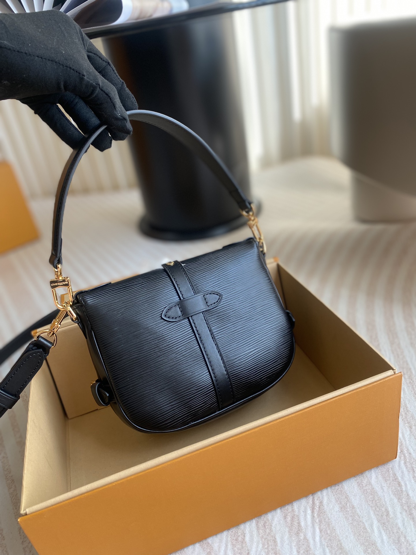 Louis Vuitton Luxury Handbag Collection 3