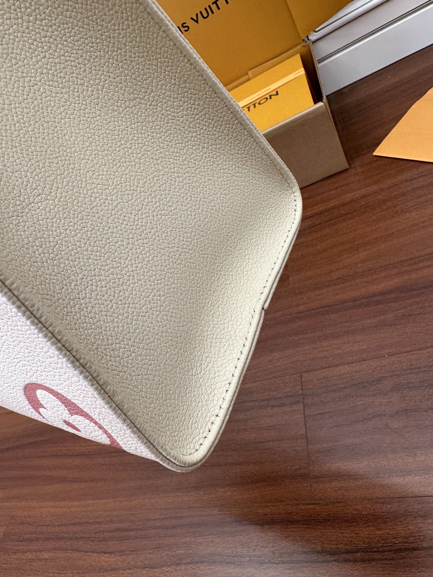 独家首发型号特正版M21575品质全面再次升级专柜同步电子芯片内码新礼盒礼品袋保护纸铜版电子标签合格证皮