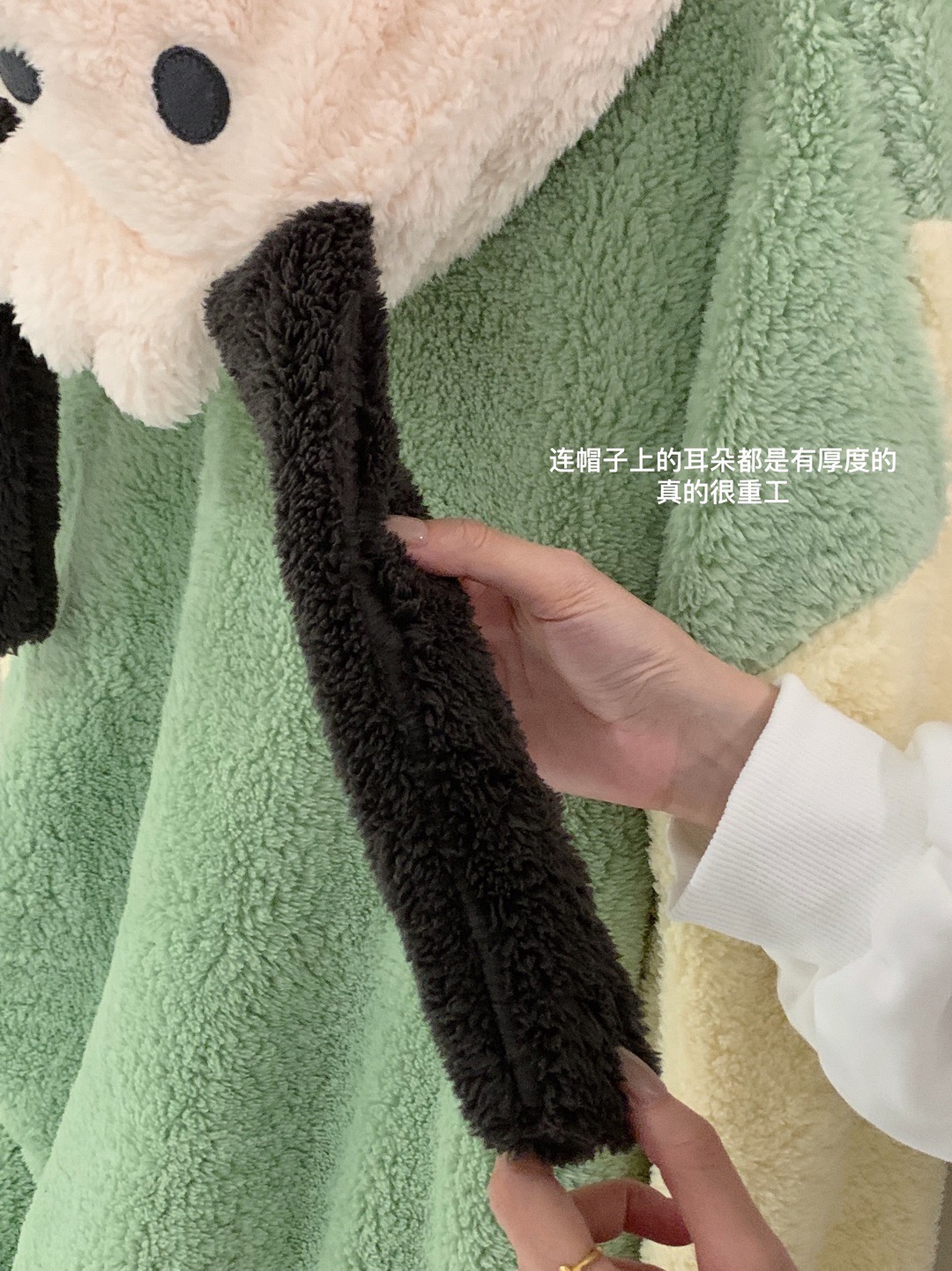▪️ Heavyweight plush fleece hooded bathrobe - Comprehensive 7