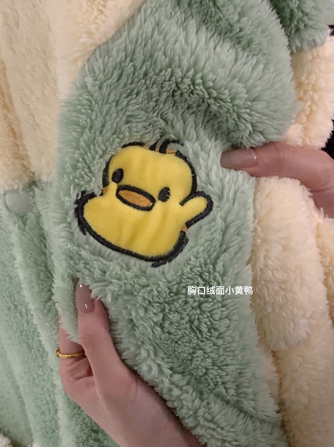 ▪️ Heavyweight plush fleece hooded bathrobe - Comprehensive 4