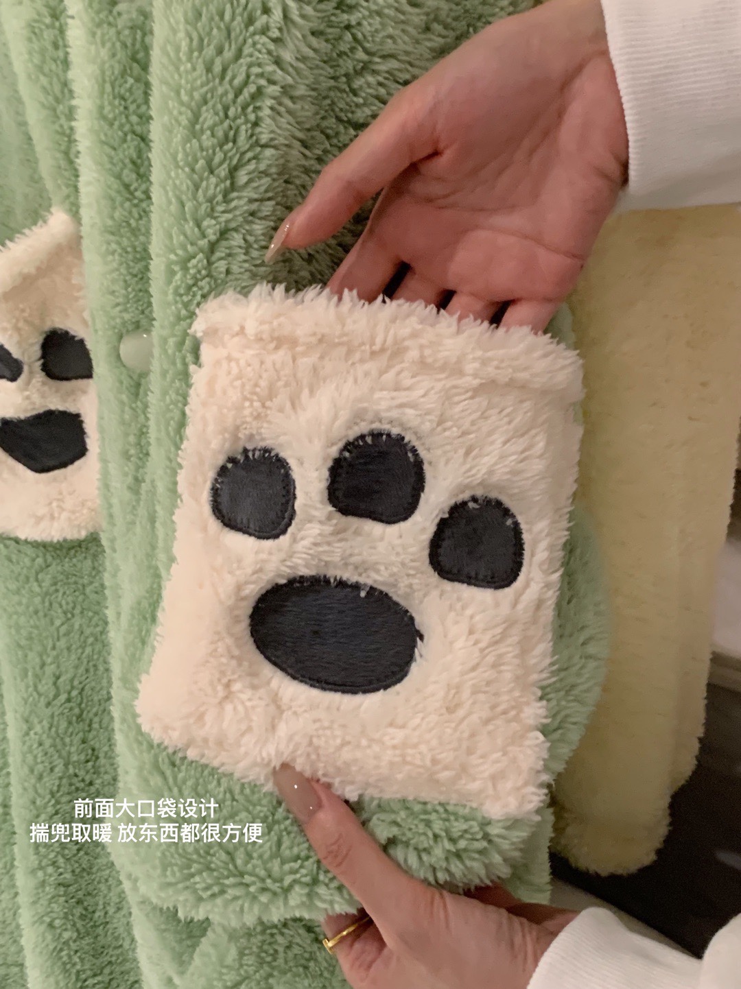 ▪️ Heavyweight plush fleece hooded bathrobe - Comprehensive 9