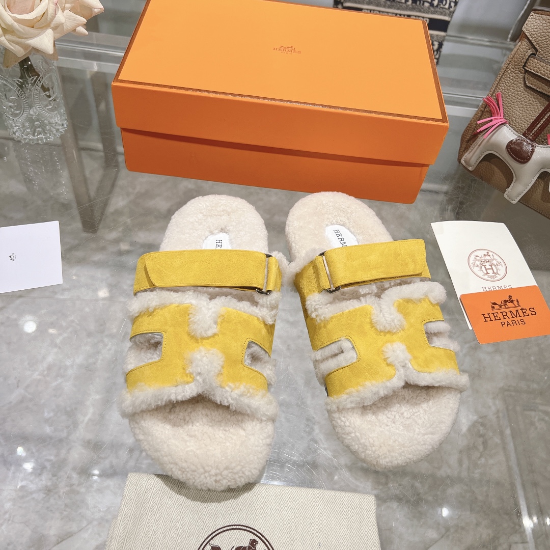 NO:680668,'Full Series of Erjiu Fur Slippers' New autumn and winter lamb wool flat-soled slippers ~ super warm sheep curly wool Erjiu Shoes, perfect for various styles. Newly added many macaron colors, soft and fufu, girly heart bursting color multi-color code size 35-42 (code 40.4142 can be customized and non-returnable), fur shoes and slippers, slippers19860909『二舅毛拖全系列』 秋冬新款羊羔毛平底毛拖鞋~超温暖羊卷毛二舅鞋 完美驾驭各种风格.新增很多马卡龙色系,软fufu的,少女心炸裂   color多色  码数35-42码（40.4142码可定制不退换）,毛毛鞋拖鞋,slippers,Women's Shoes