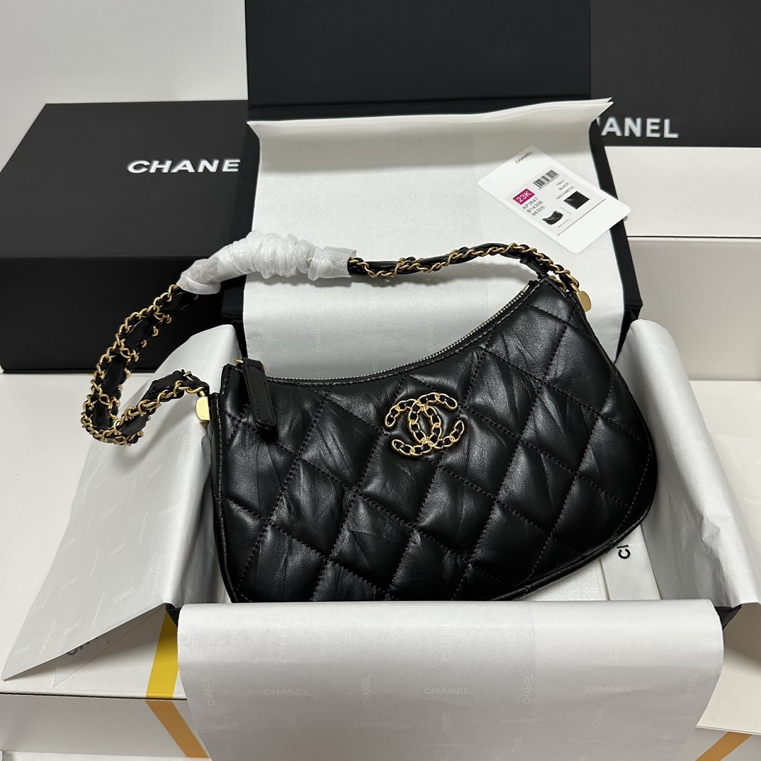 Chanel 19 Sacs À Bandoulière & À Épaule Boutique en ligne
 Cuir de vache Vintage Sous les aisselles