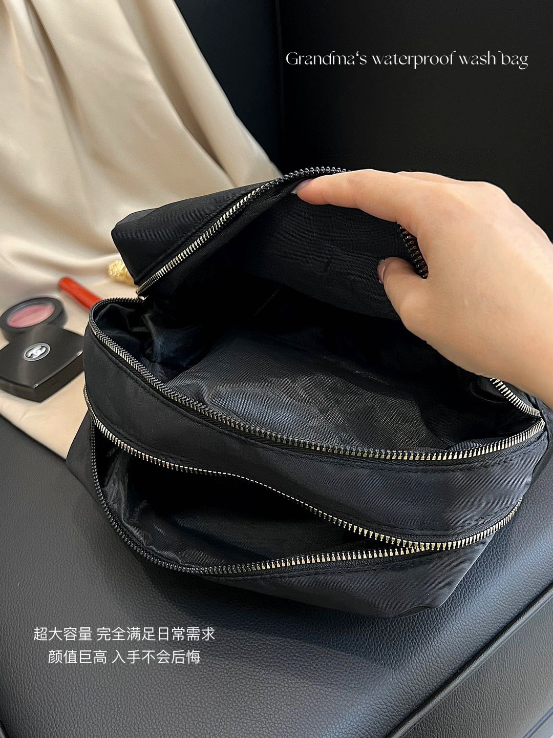 ️ Detail shots▪️ This makeup bag must be includedThe nylon composite - Lifestyle 5