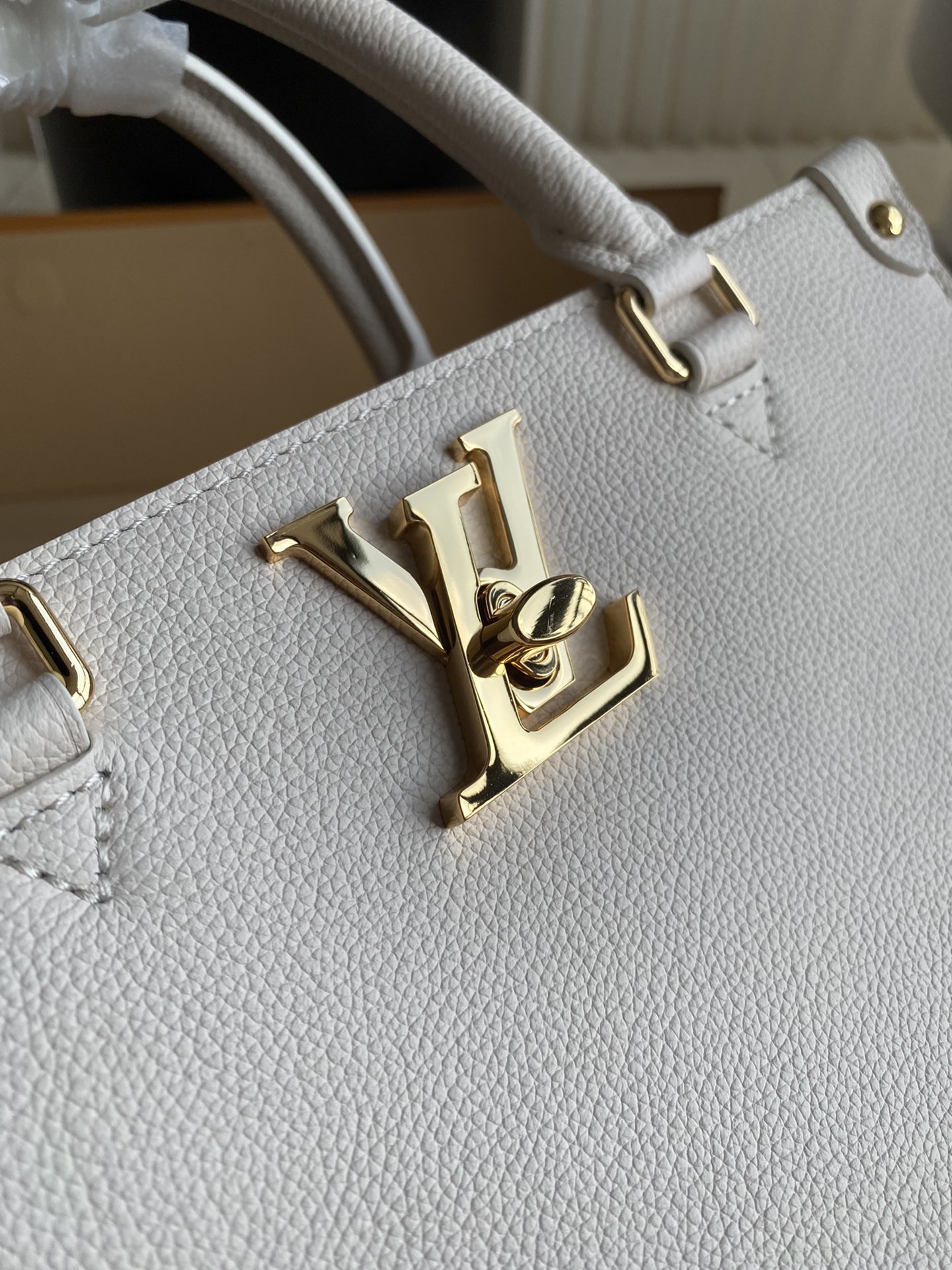 LOCK & GO HANDBAG - Bag 5