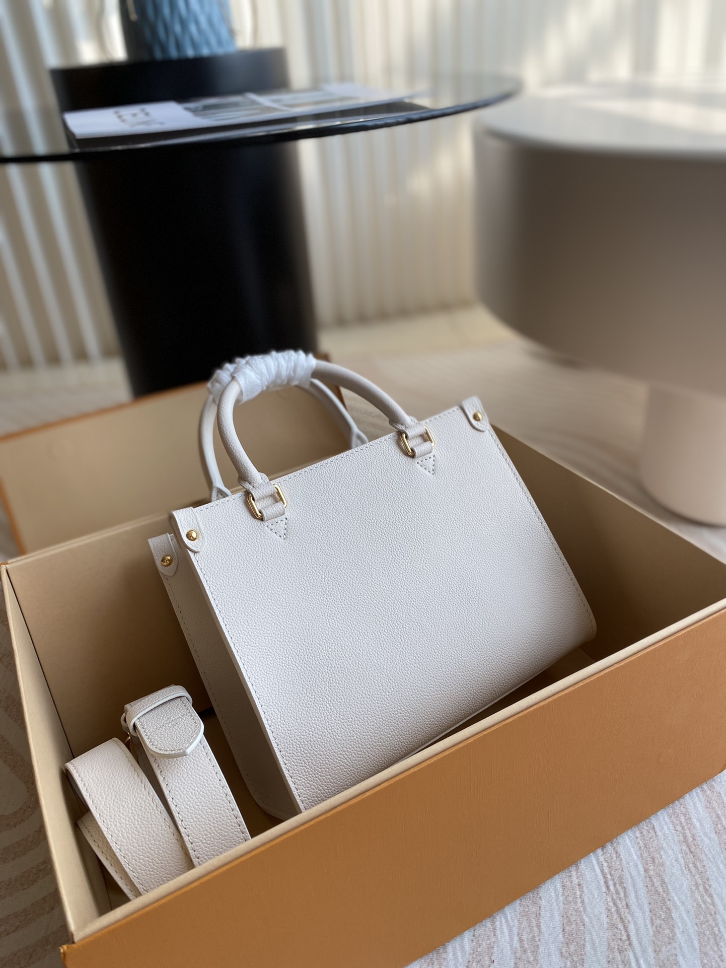 LOCK & GO HANDBAG - Bag 3