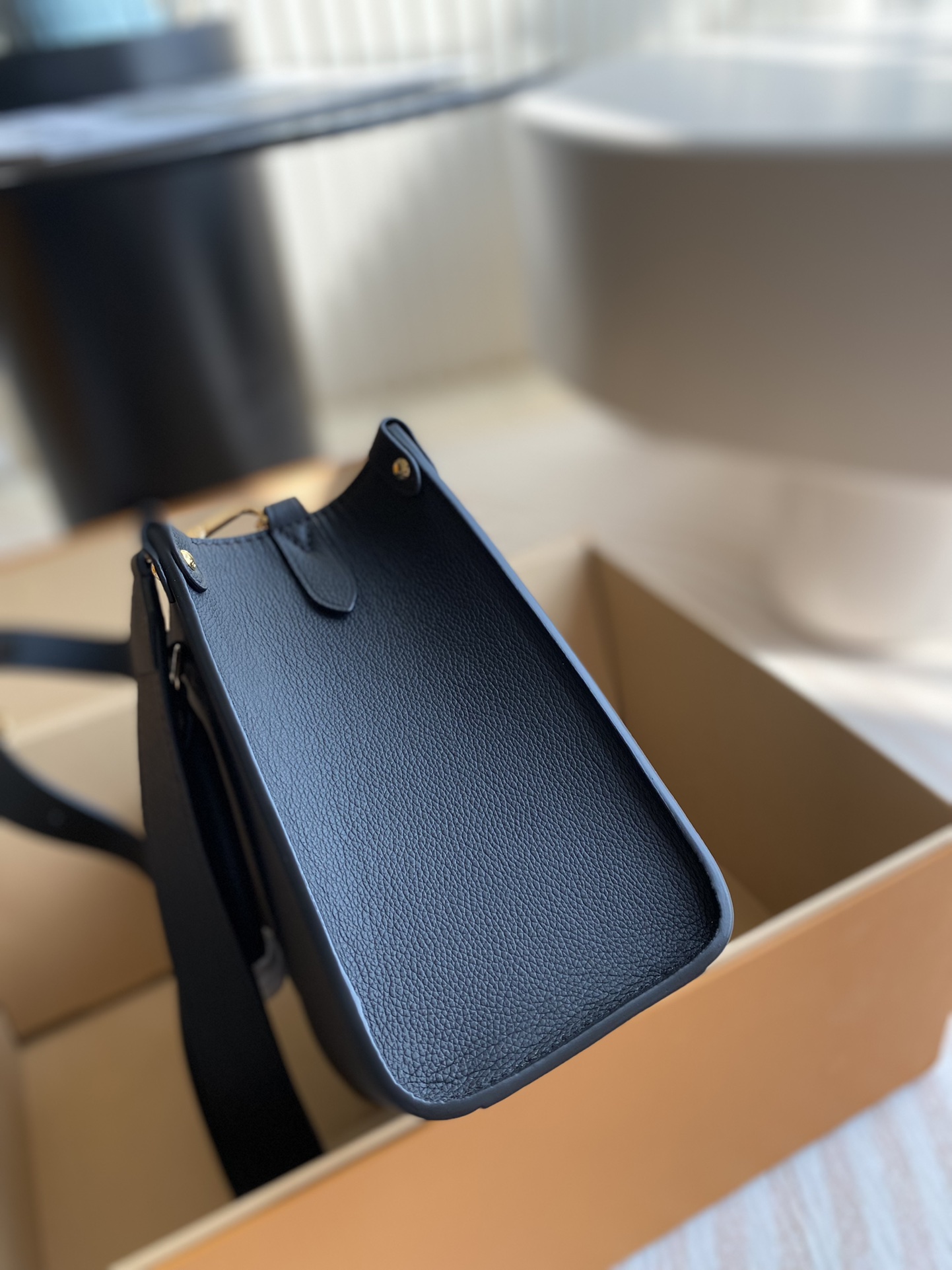 LOCK & GO HANDBAG - Bag 2