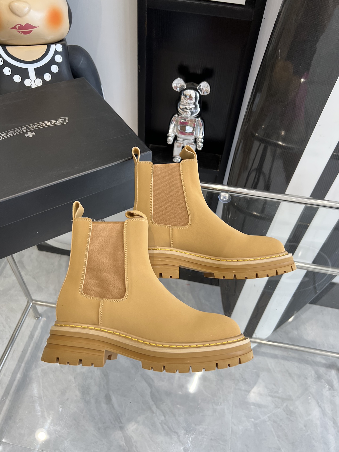 Chromehearts Cross Chelsea Martin’s Boots Original 1×1 with Matching Details and Code Numbers - 图片 4