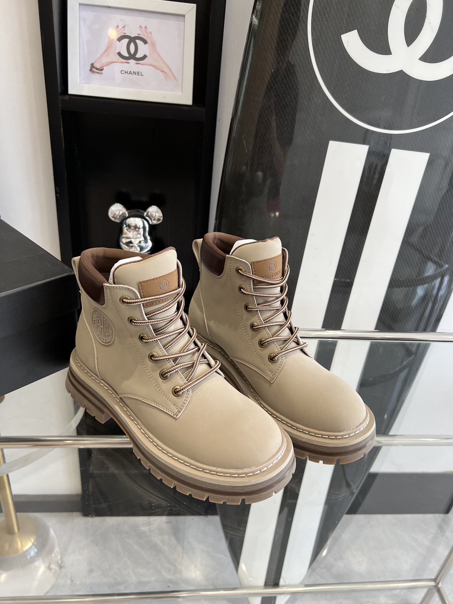 “2023 Chrome Hearts Cross Martin’s Boots: Original 1×1 Development, Sizes 35-40” - 图片 2