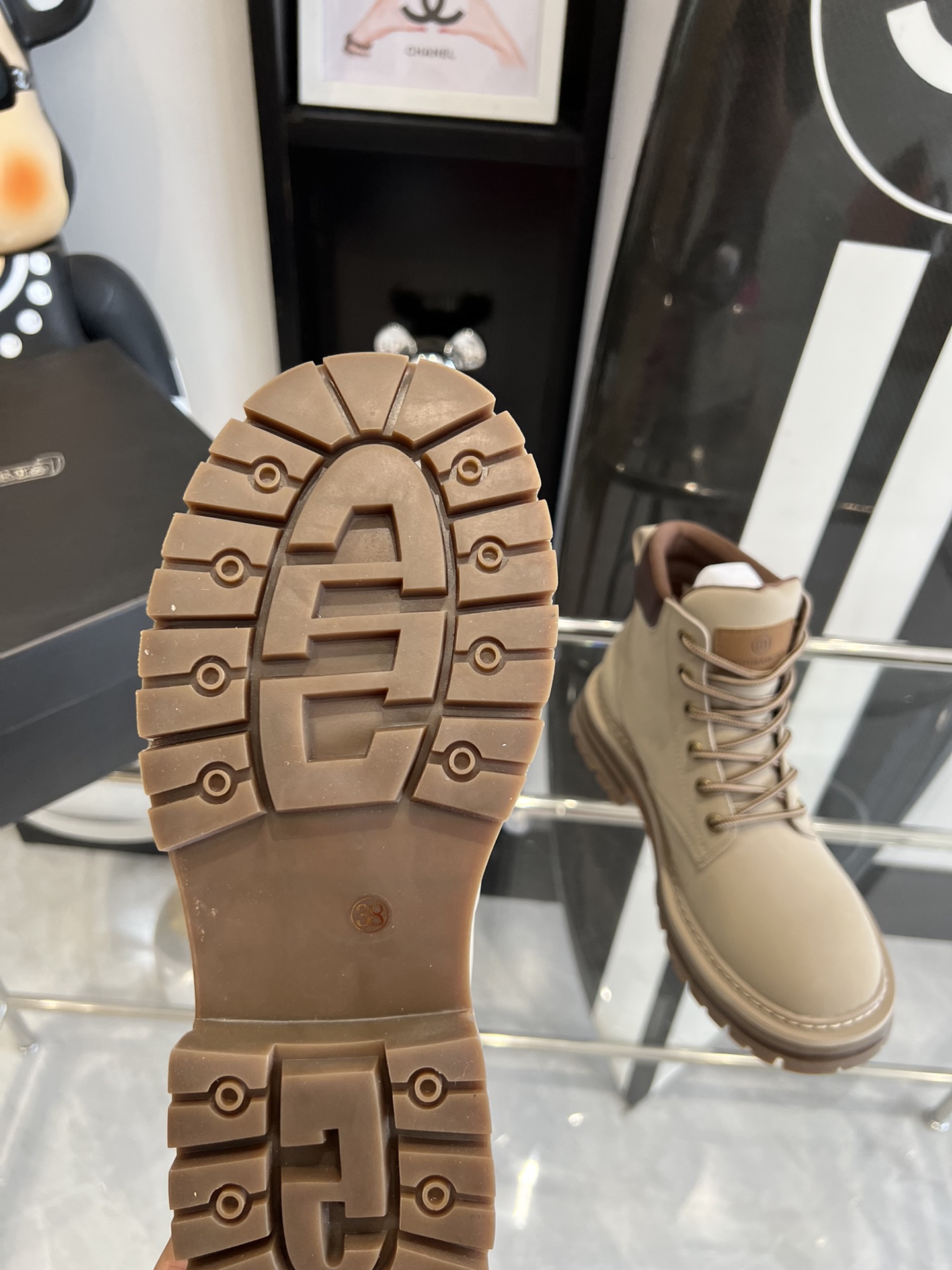 “2023 Chrome Hearts Cross Martin’s Boots: Original 1×1 Development, Sizes 35-40” - 图片 8