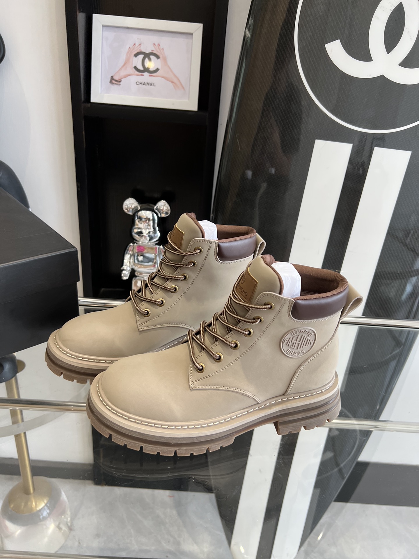 “2023 Chrome Hearts Cross Martin’s Boots: Original 1×1 Development, Sizes 35-40” - 图片 1