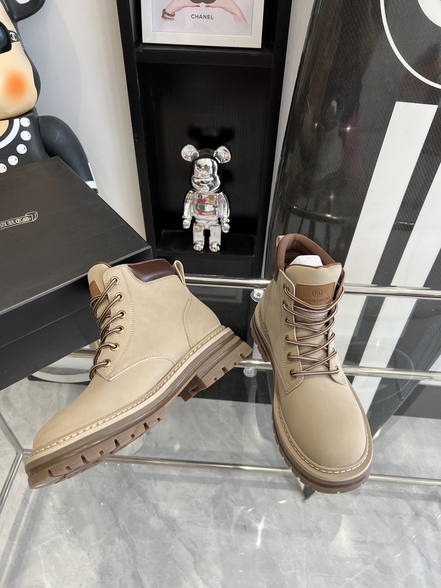 “2023 Chrome Hearts Cross Martin’s Boots: Original 1×1 Development, Sizes 35-40” - 图片 3
