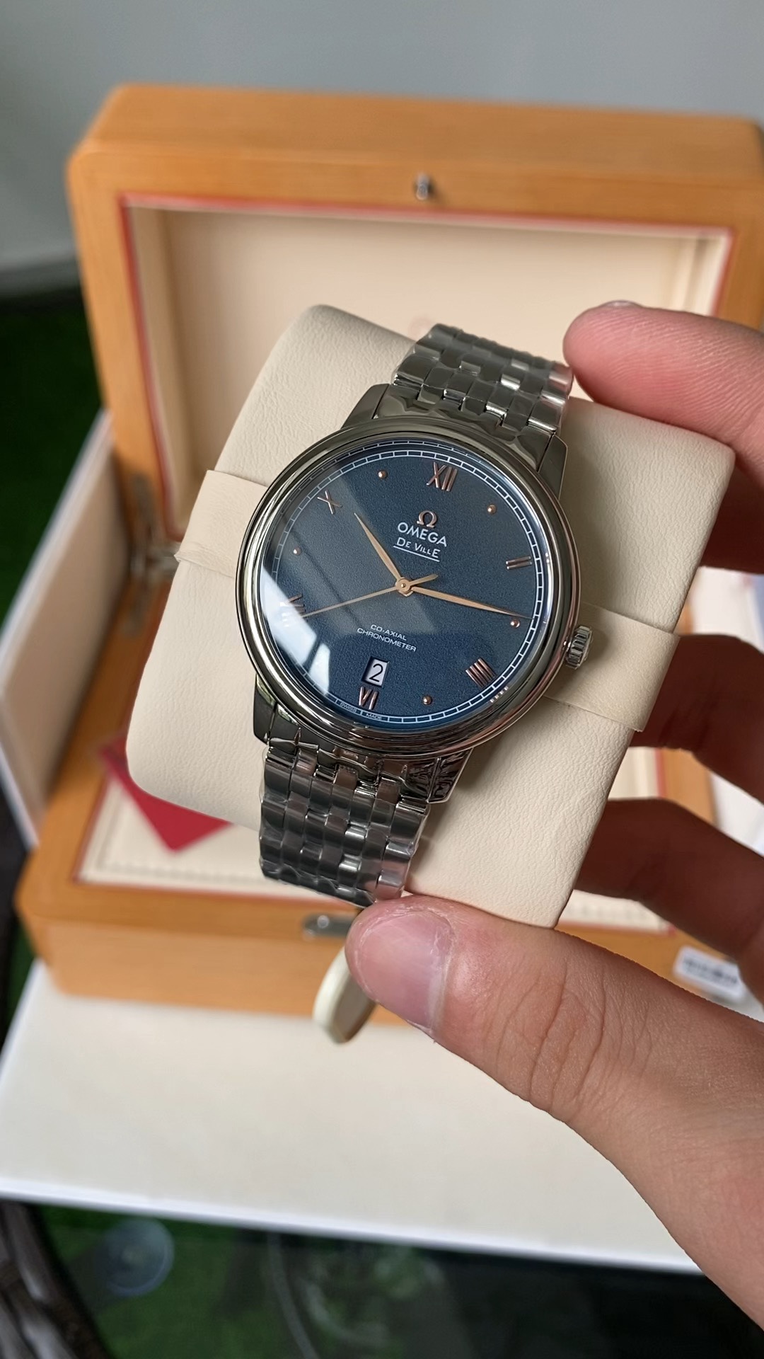 Omega Swiss Master Horology Mechanical Watch Timepiece Ref.89F65069