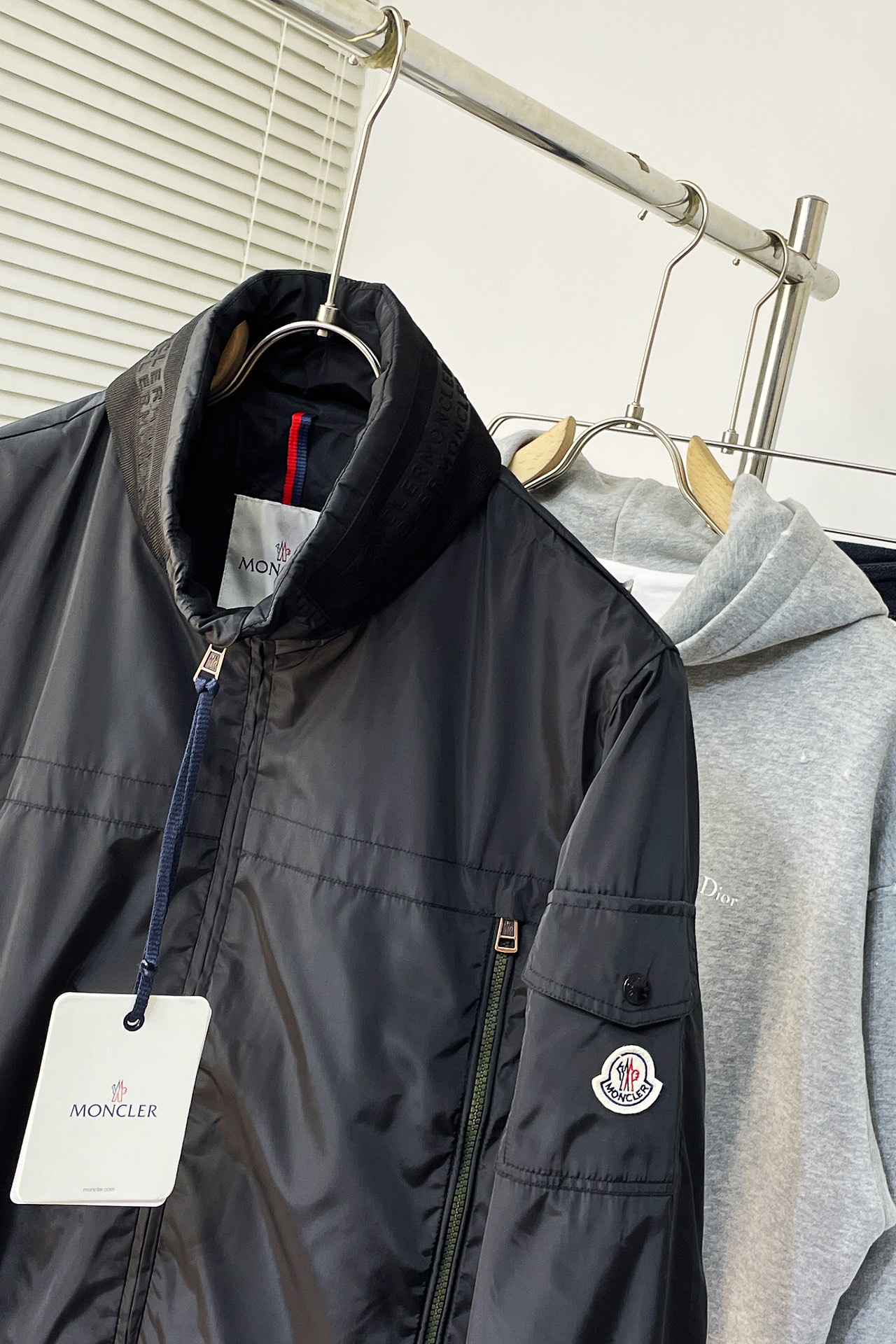 616 Mon*ler Light Hat Jacket for Fall/Winter Festival: Plasma Fibre, Unique Design, Black/Green Army - 图片 6