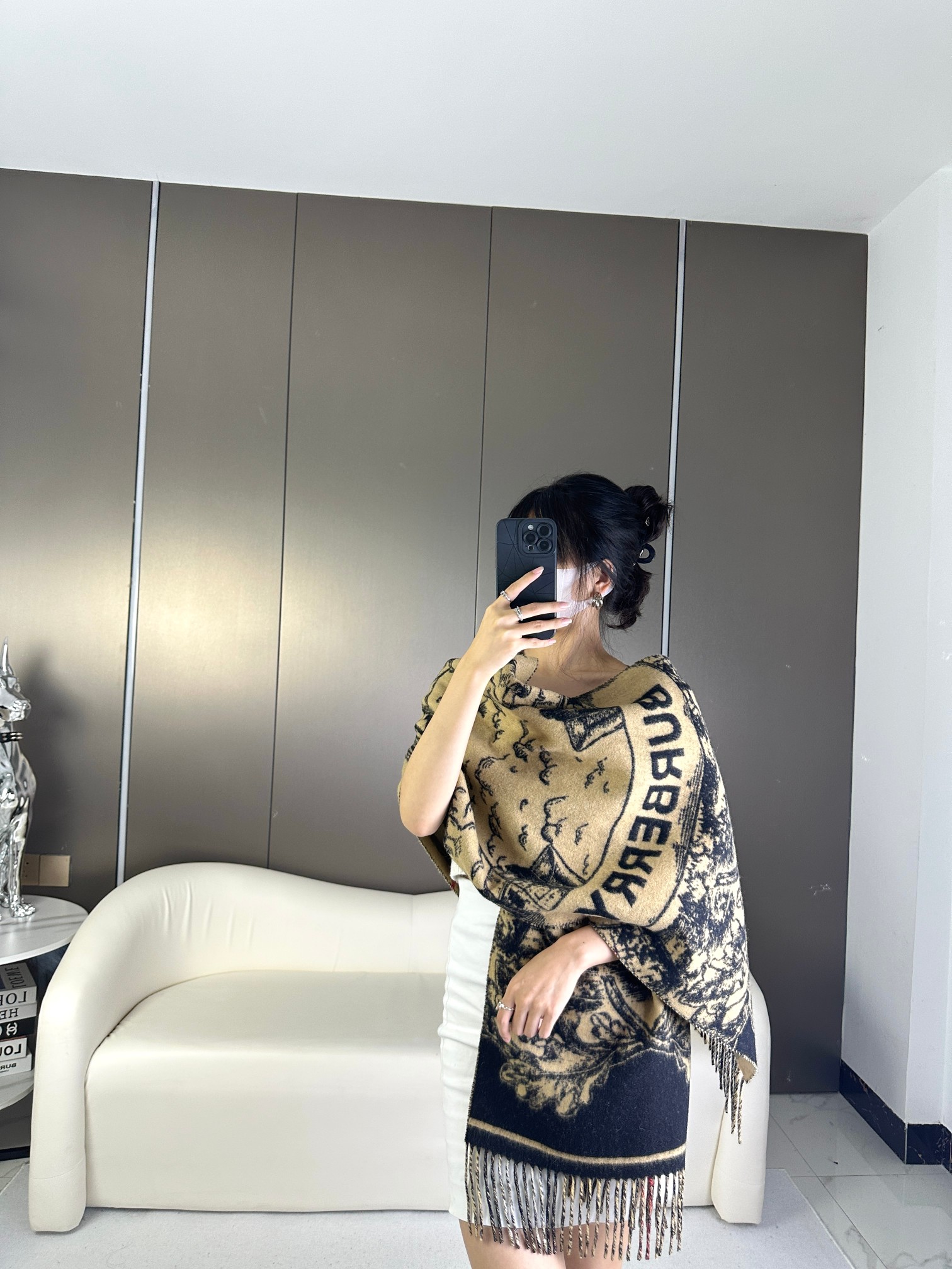 Burberry巴宝莉 Bur战马骑士双面披肩
