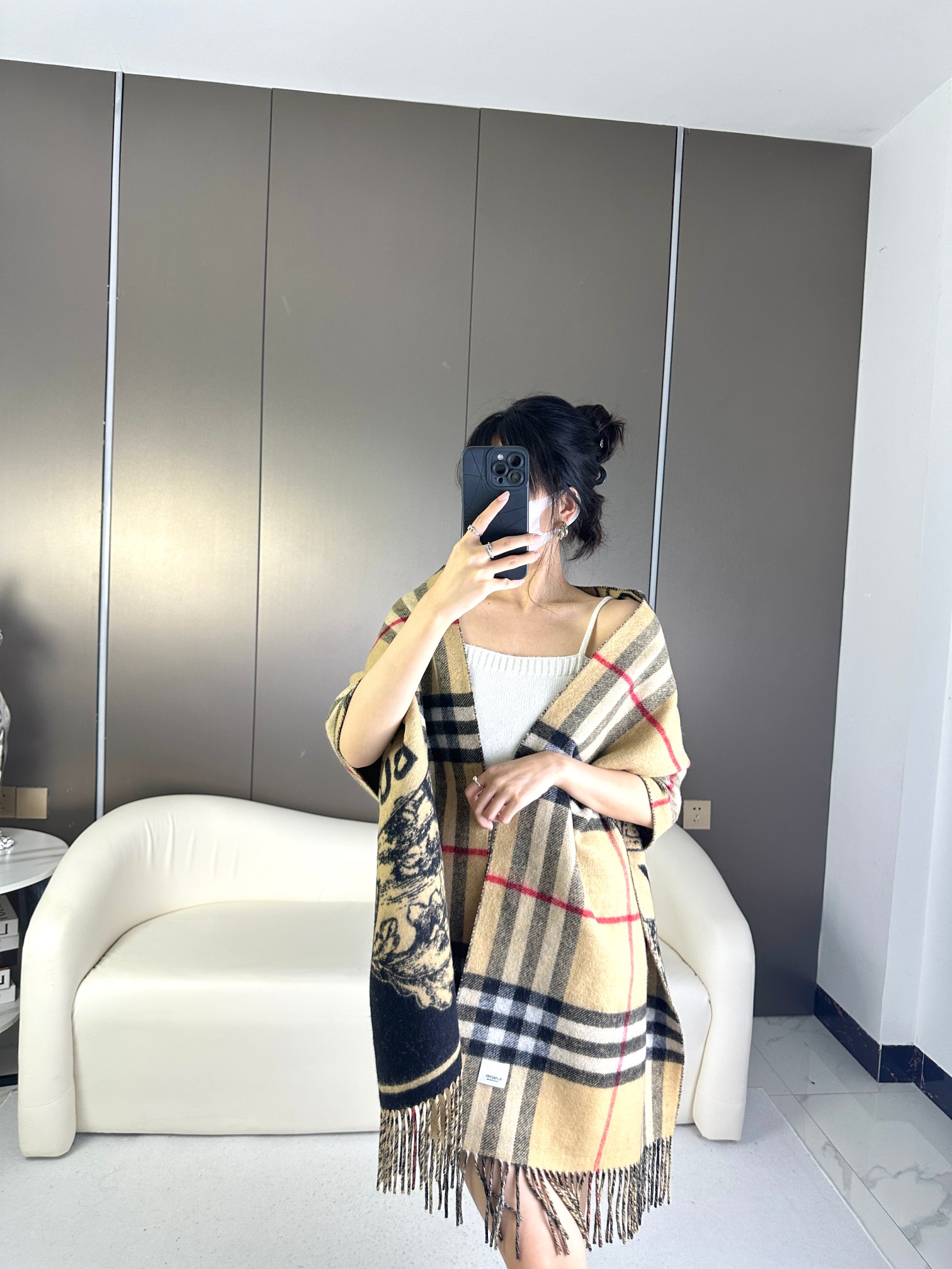 Burberry巴宝莉 Bur战马骑士双面披肩