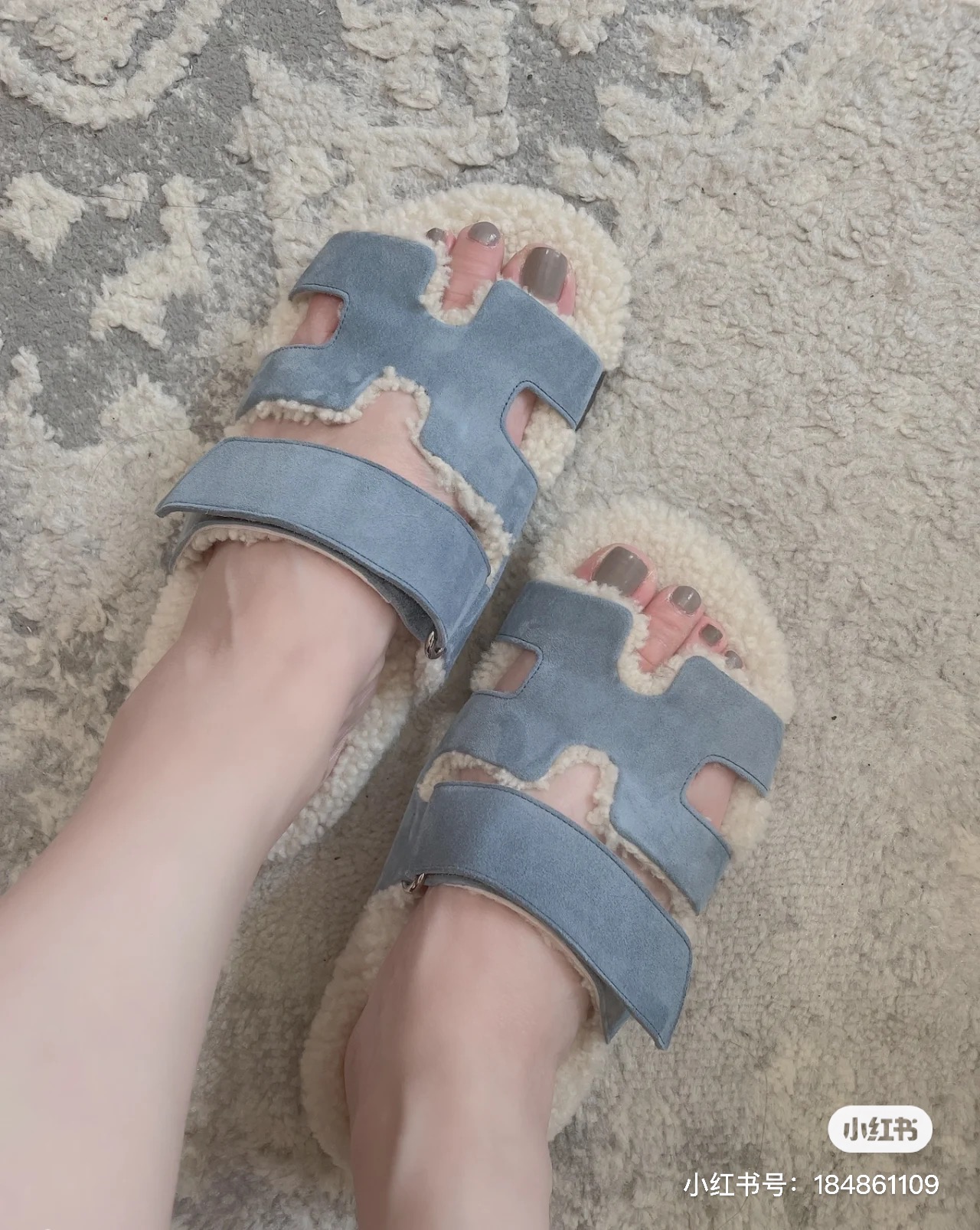 NO:416396,Model's foot pictures, fur shoes19860909模特上脚图,毛毛鞋,Women's Shoes