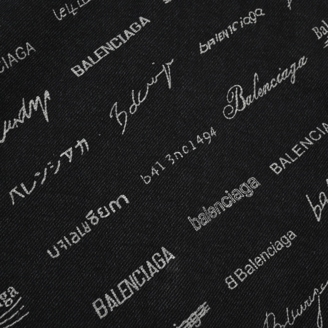 Balenciaga巴黎世家激光烧花满印英文logo牛仔外套