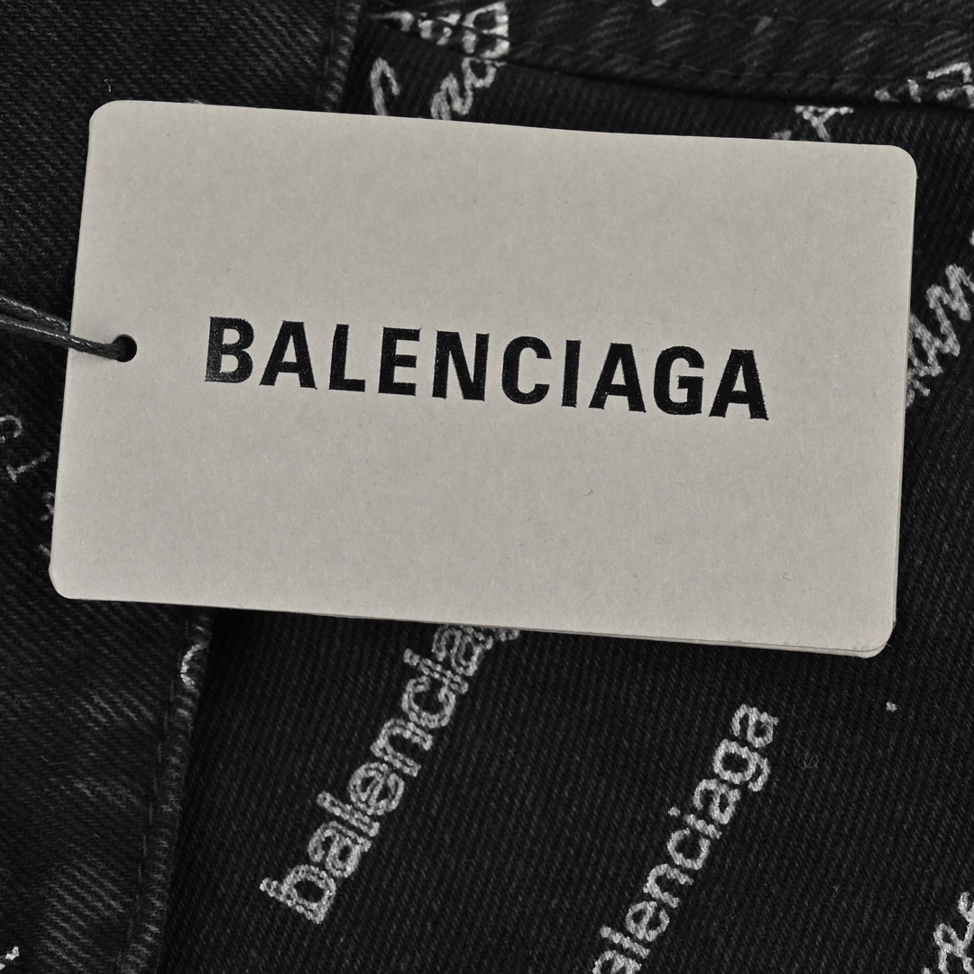Balenciaga巴黎世家激光烧花满印英文logo牛仔外套