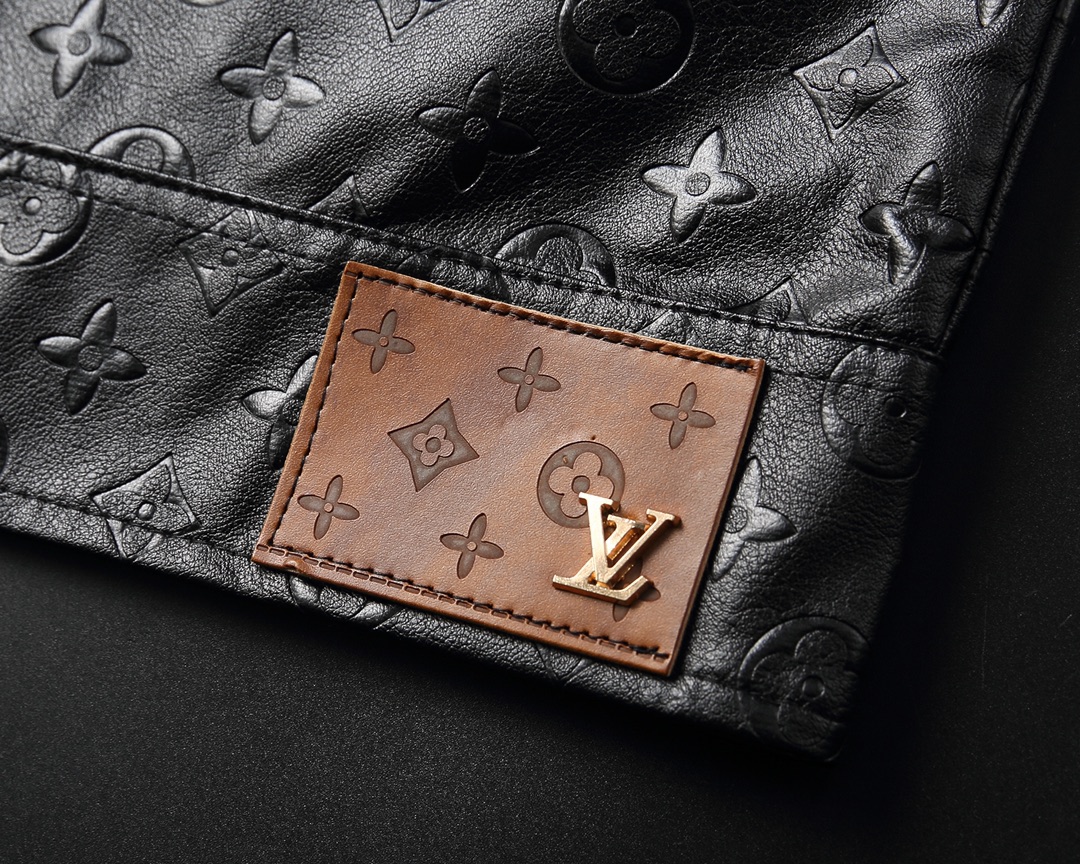 ！【LV】🌟超值超爆✨最新款皮衣夹克·外套✨🔥代购级专柜原单🔥简约时尚💥从容百搭💥大气优雅💥高科技记忆聚